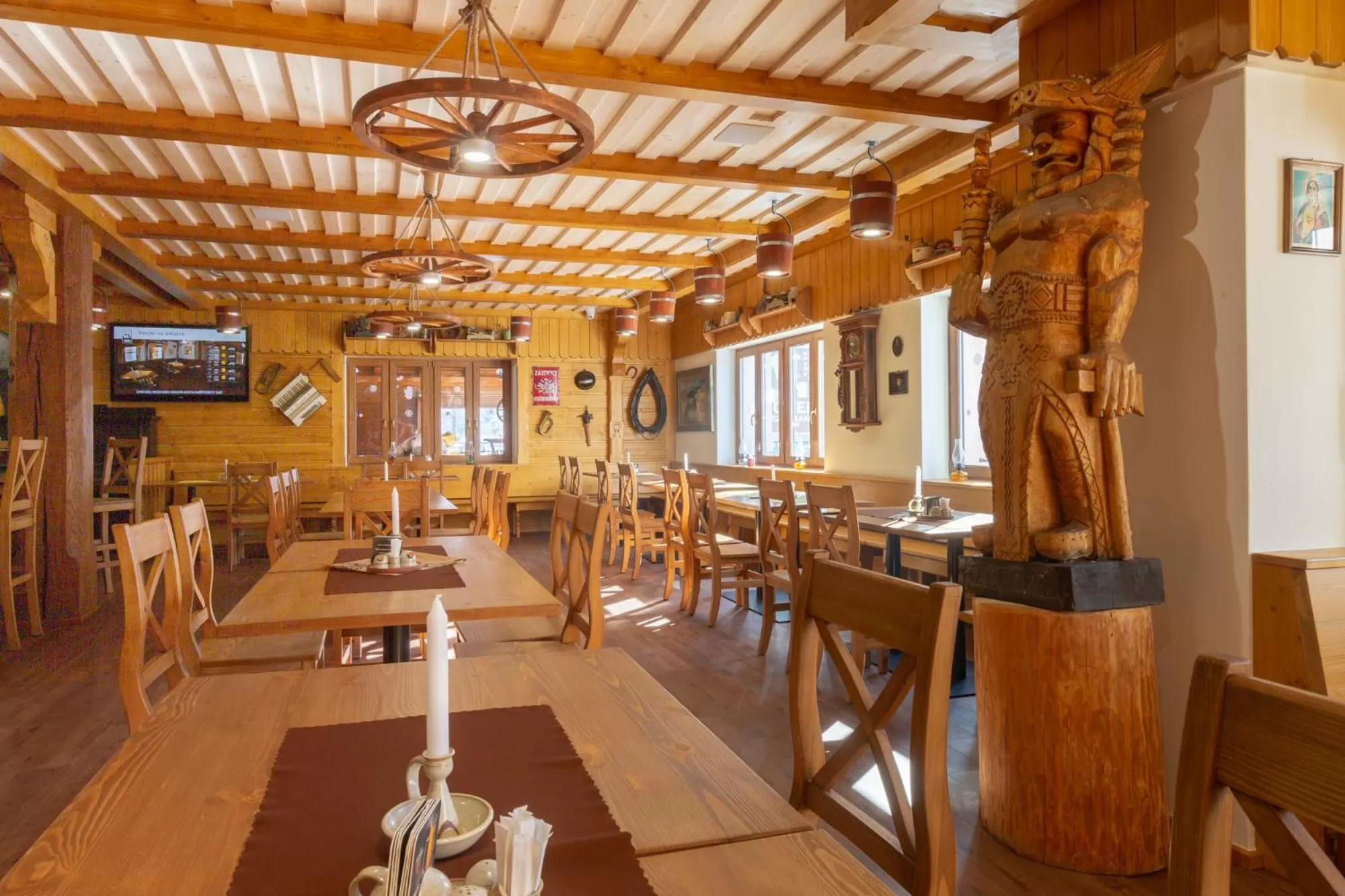 Restaurant/places to eat in Relax hotel Valaška