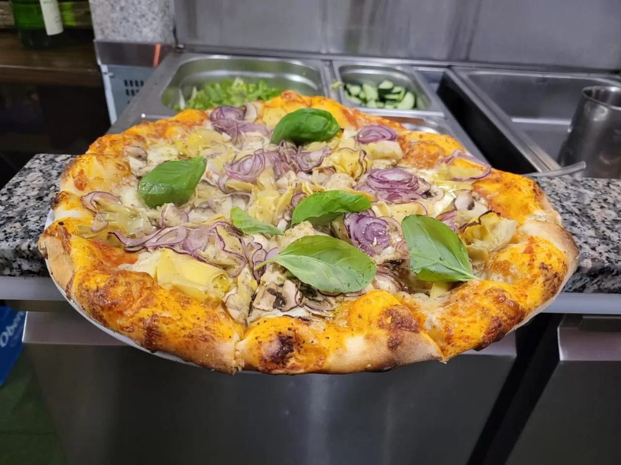 Restaurant/places to eat, Food in Hotel Kick