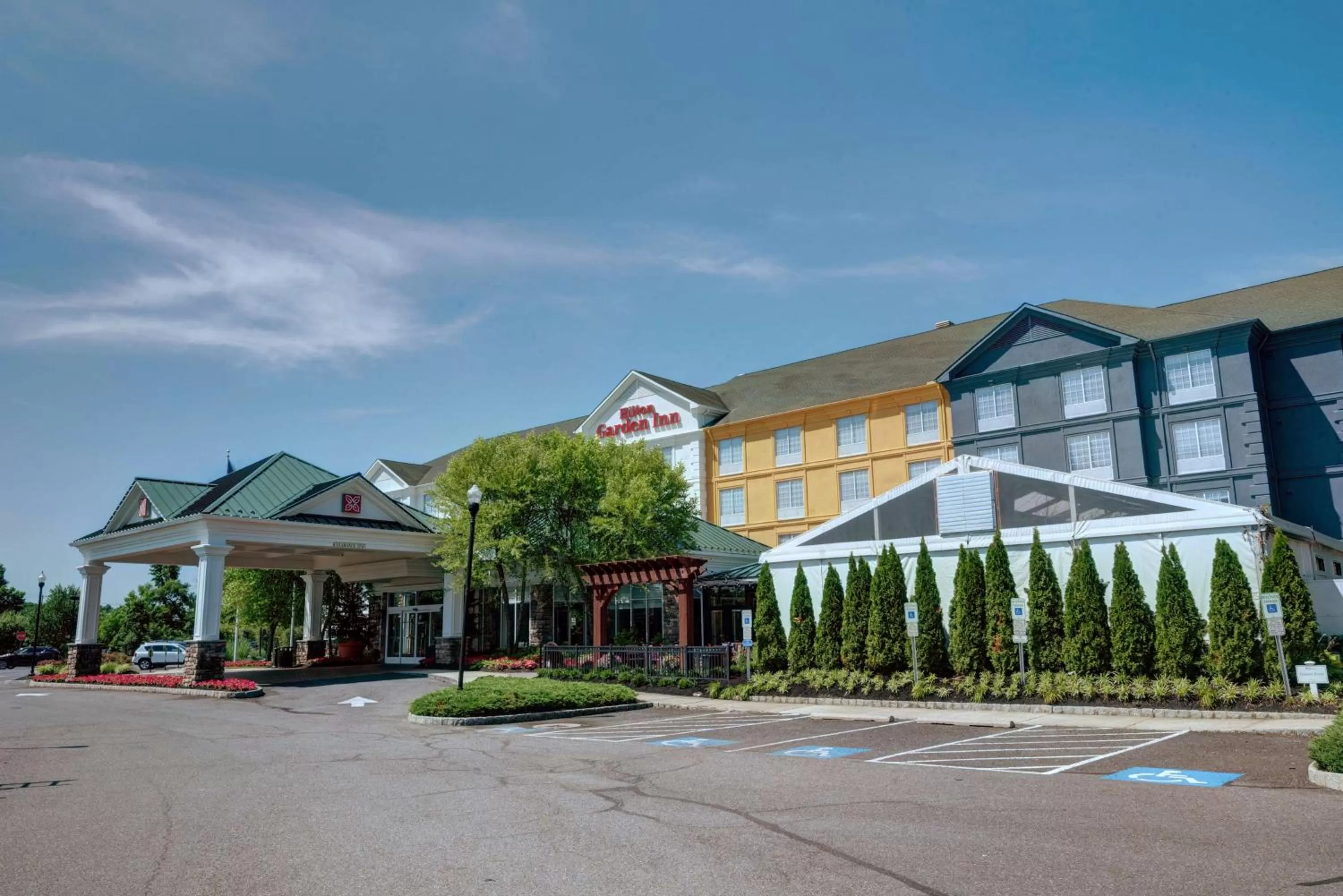 Property building in Hilton Garden Inn Hamilton