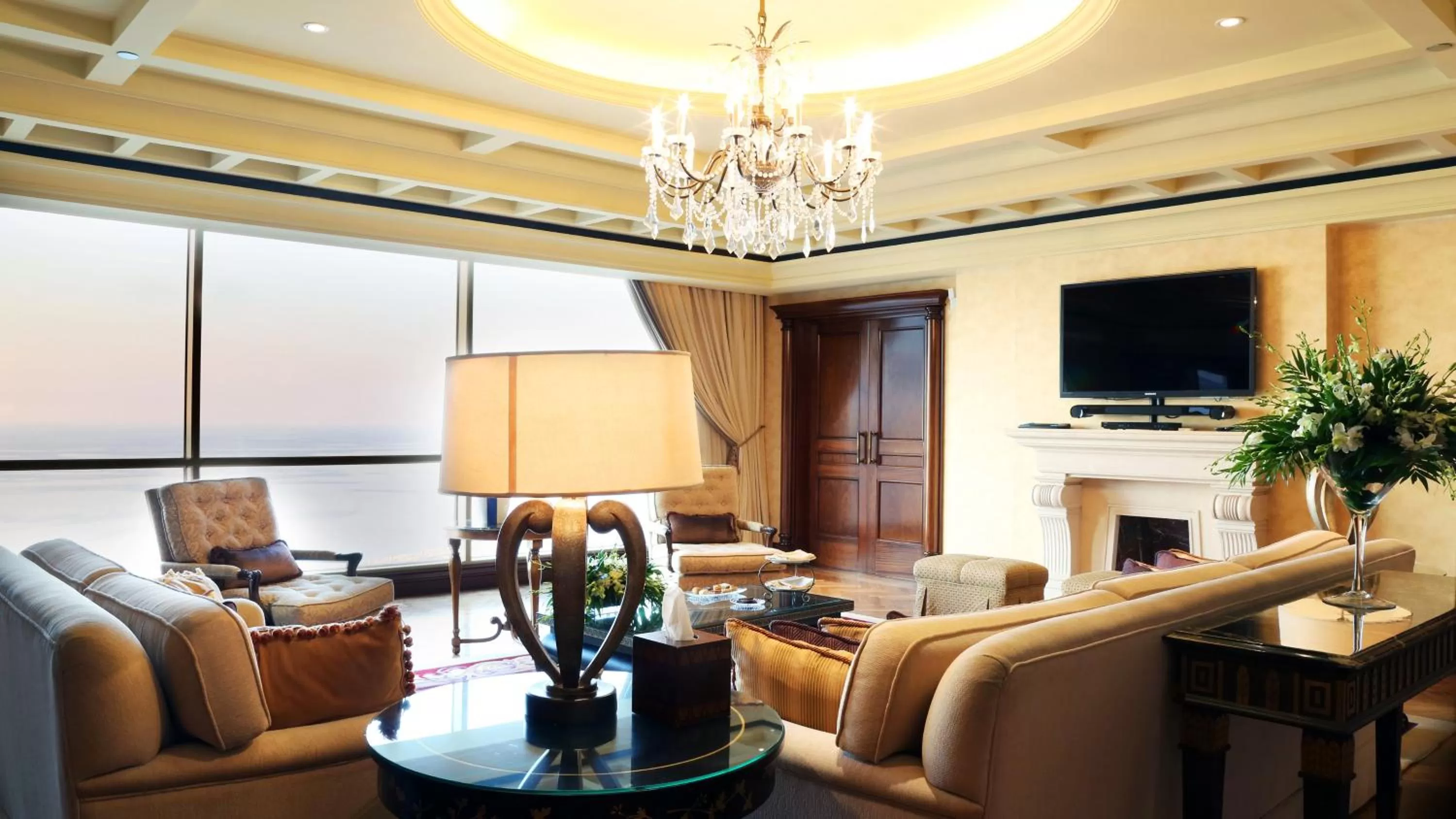 Photo of the whole room in InterContinental Phoenicia Beirut by IHG