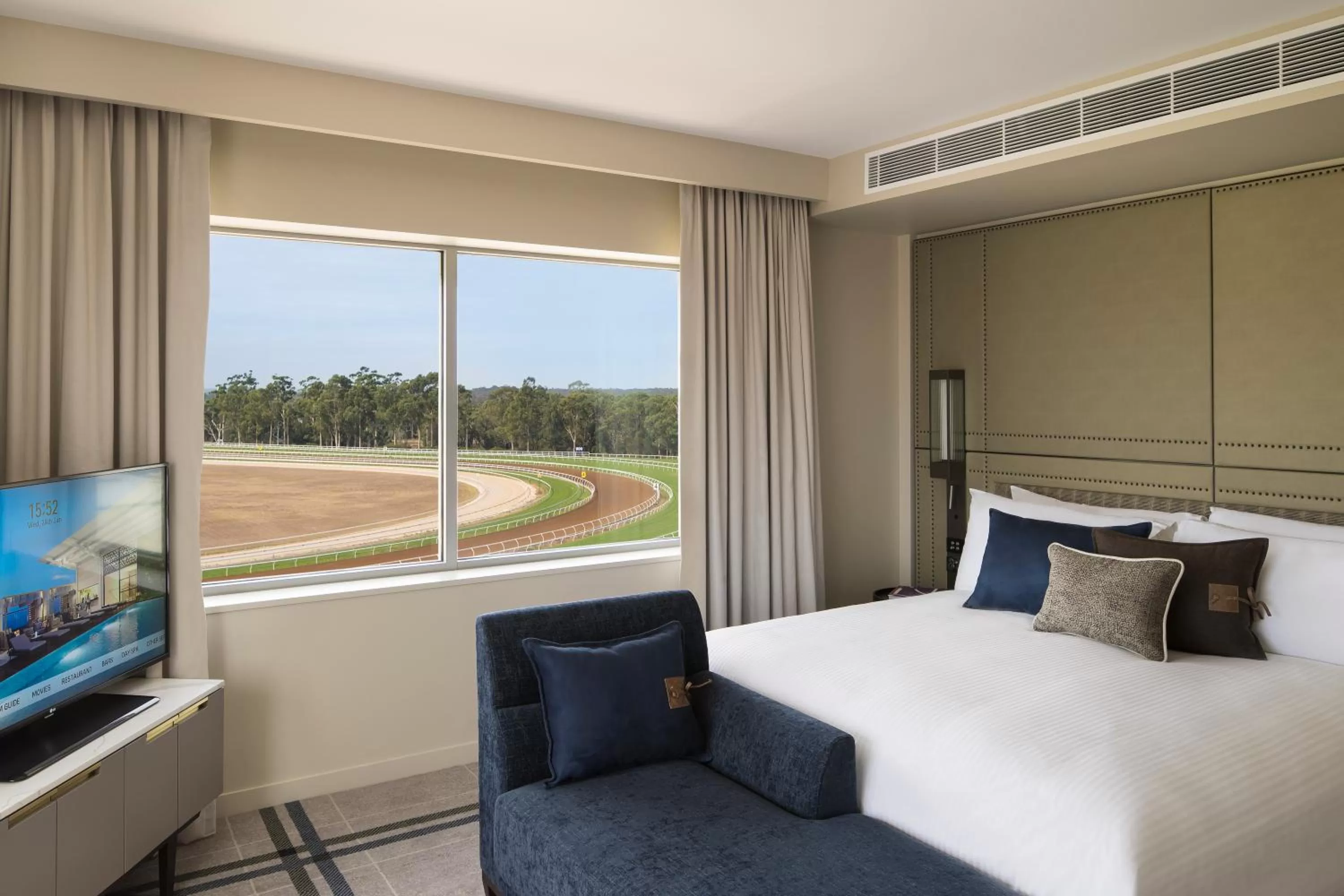 Bed in The William Inglis Mgallery