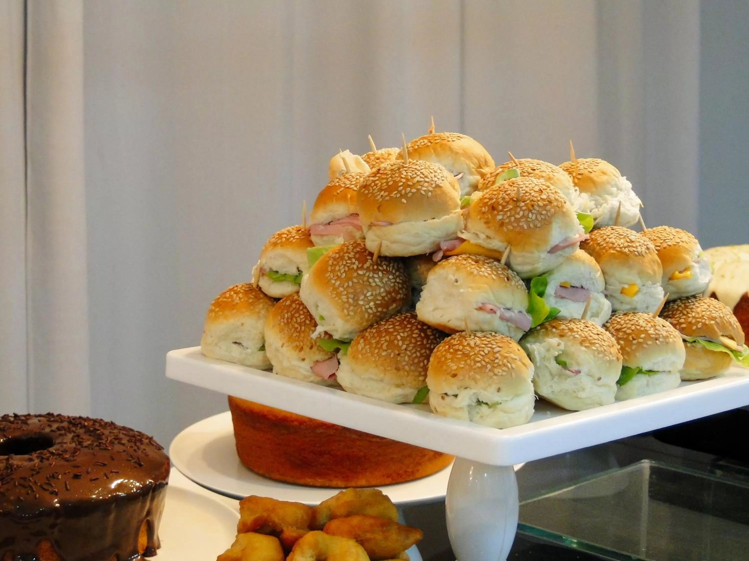 Breakfast in Hotel Albinos