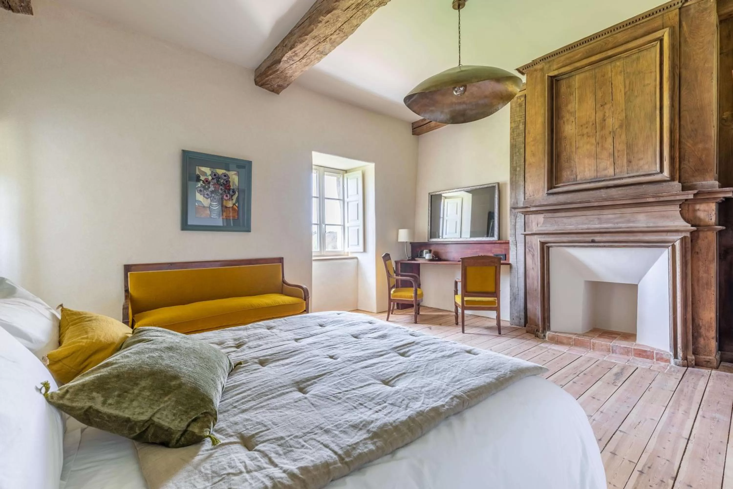 Bed in Manoir du Guern