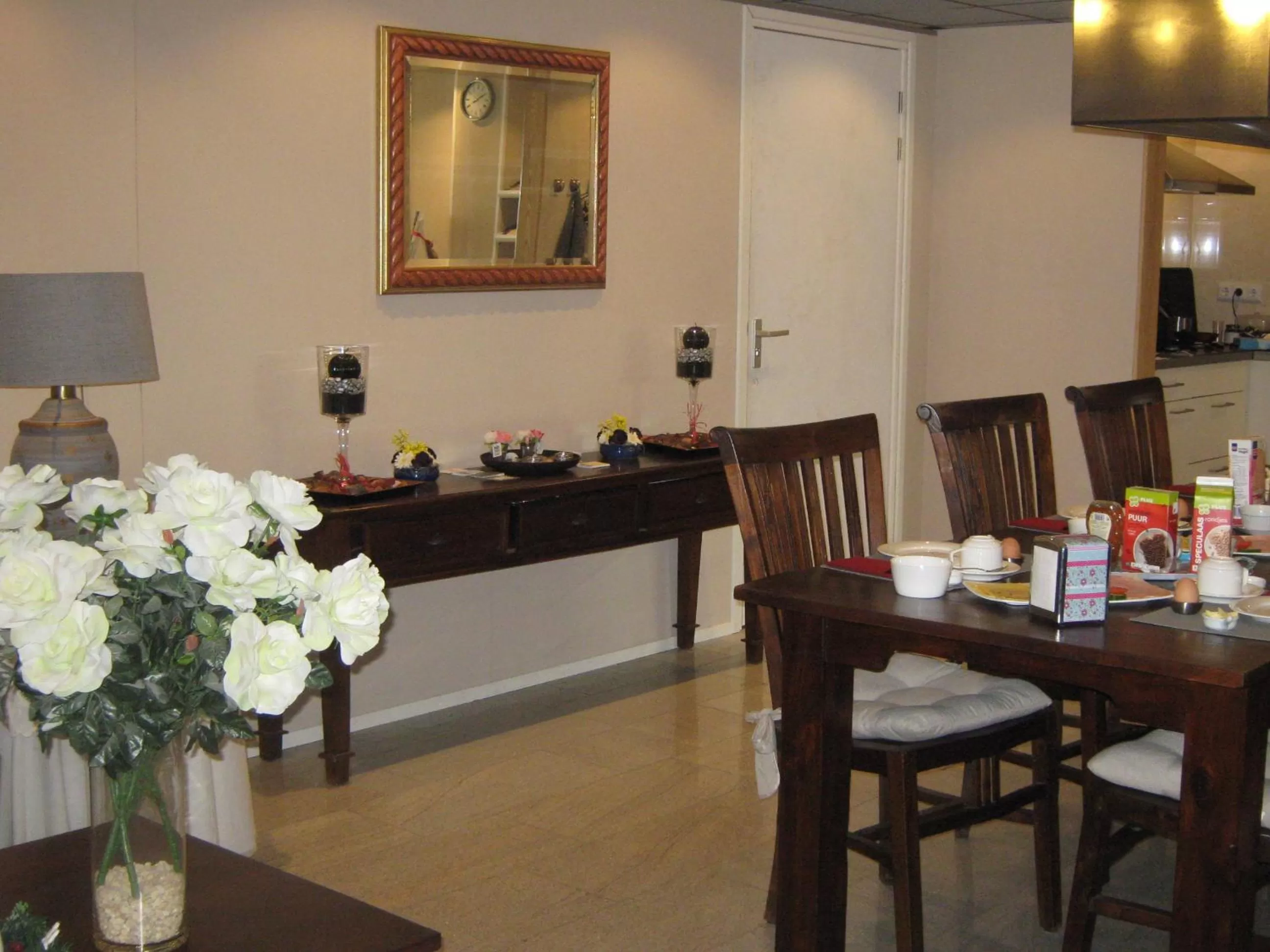 Food and drinks in B&B De Tobbedanser Harlingen