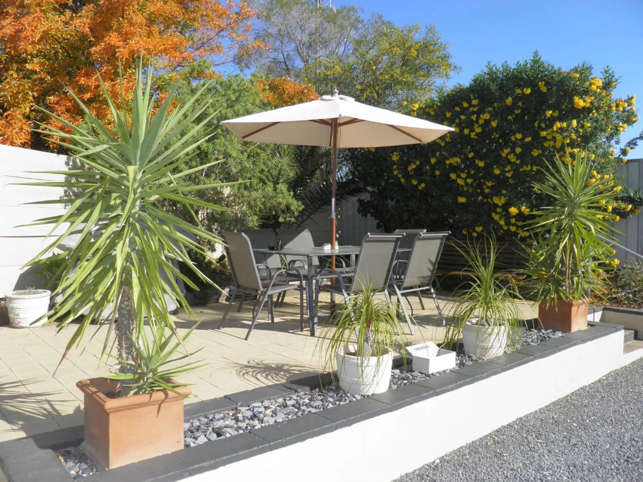 Patio in 7th Street Motel