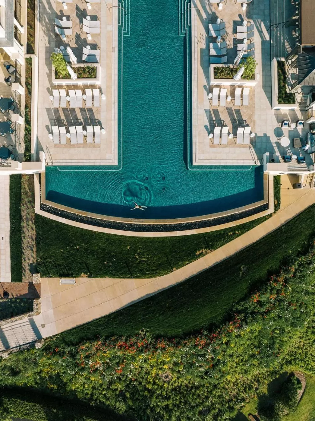 Swimming pool in Keswick Hall