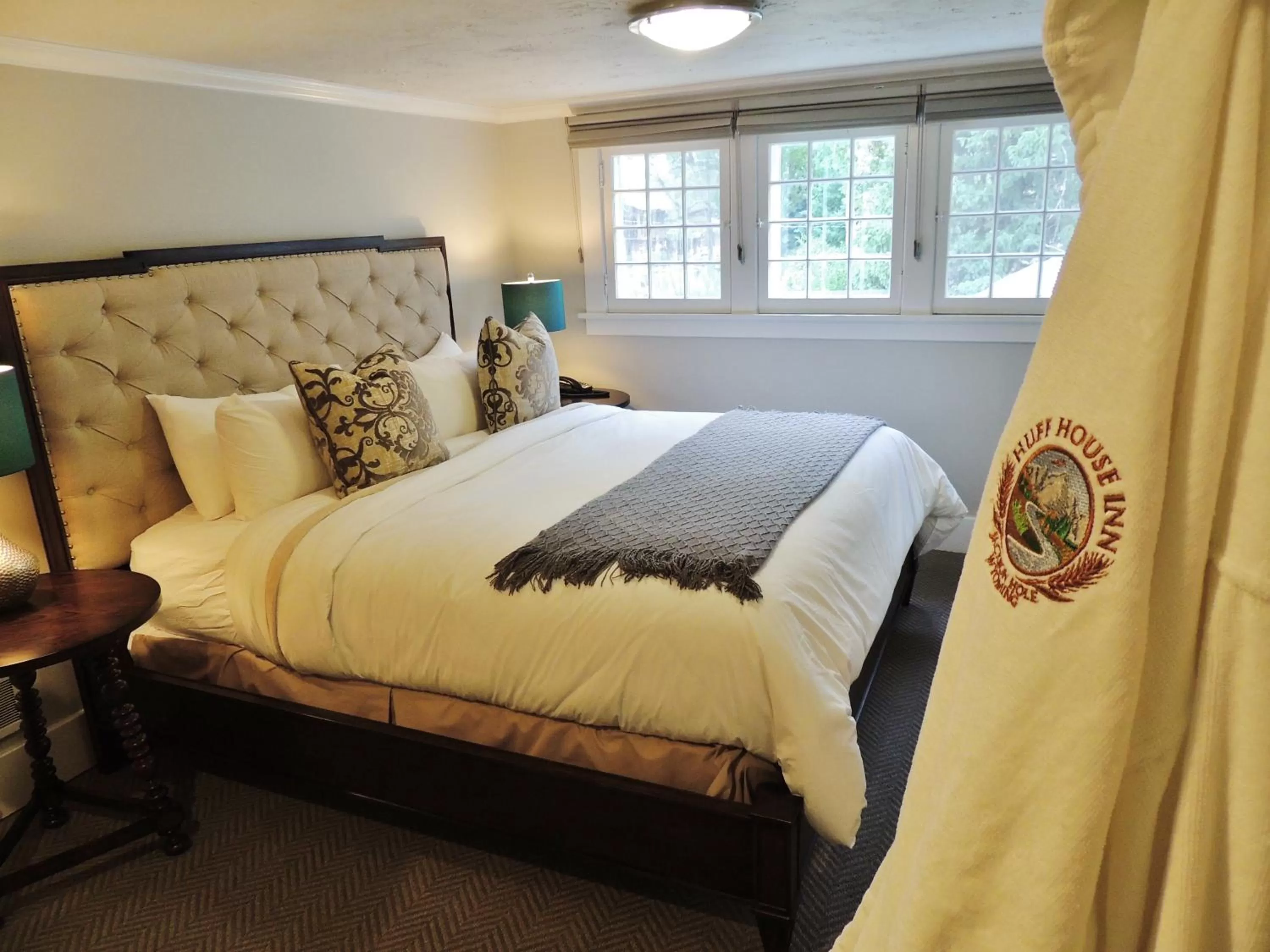 Bedroom, Bed in Huff House Inn and Cabins
