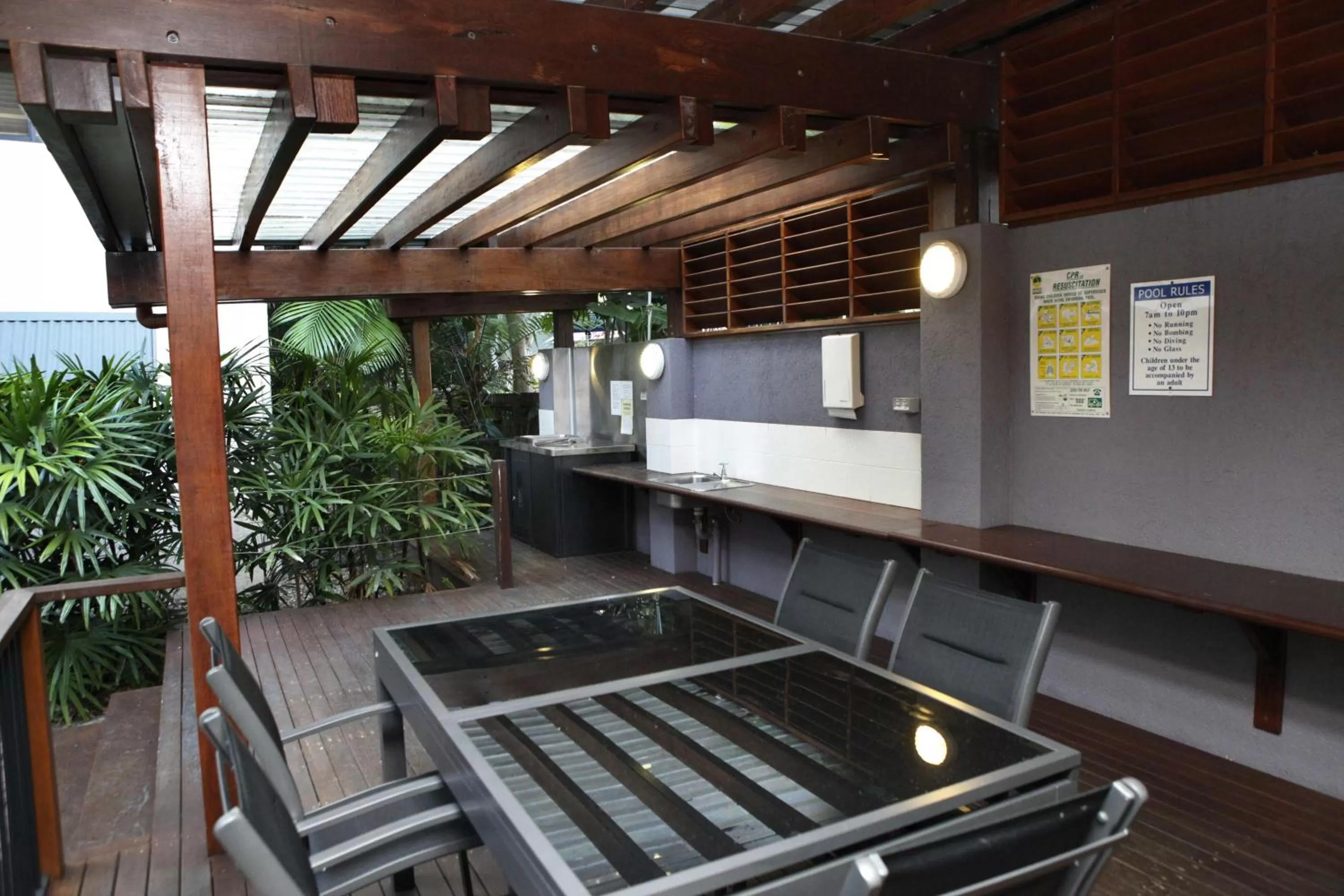 BBQ facilities in Bay Villas Resort