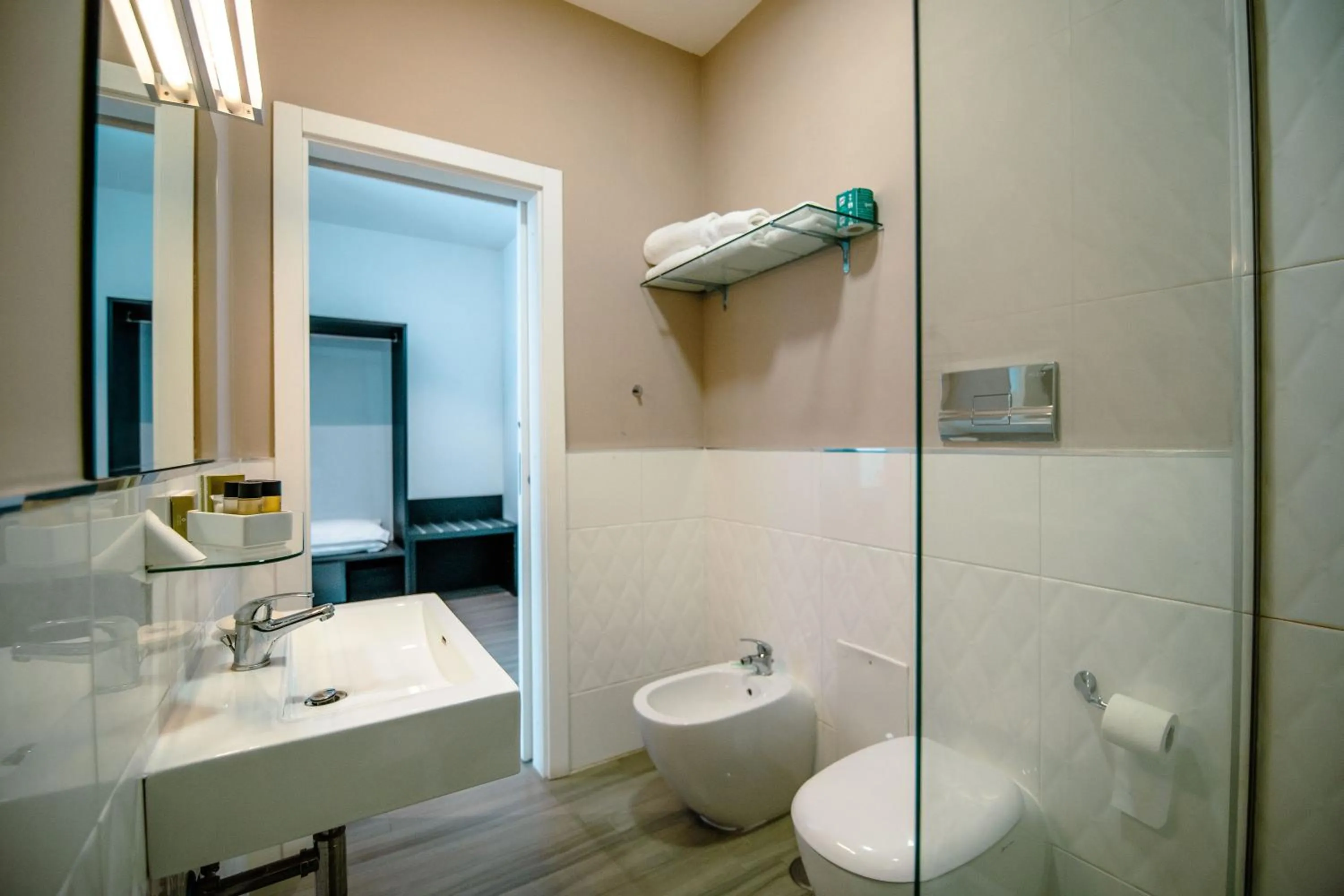 Bathroom in Hotel Bruman Salerno