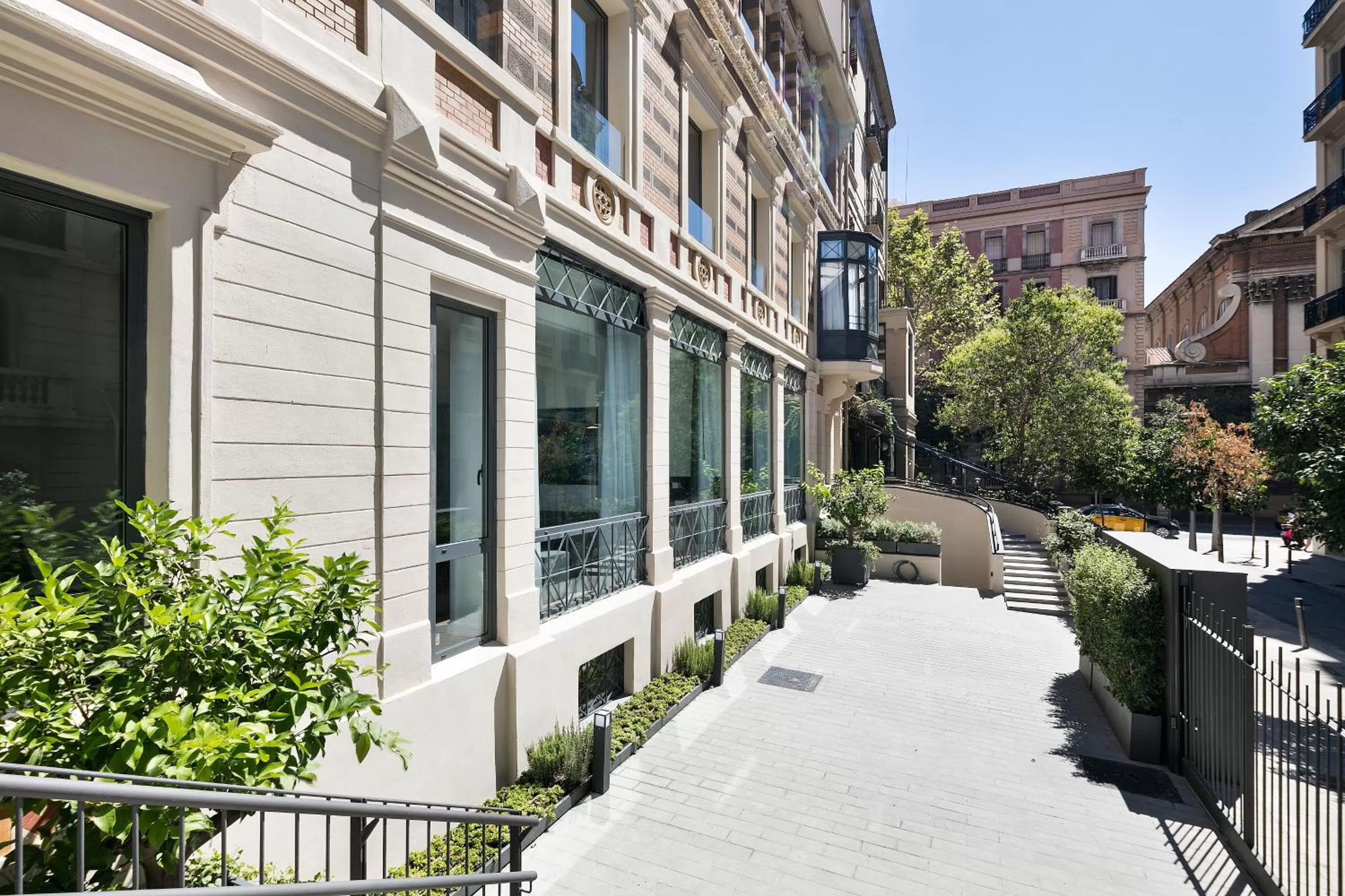 Property building in Murmuri Residence Mercader