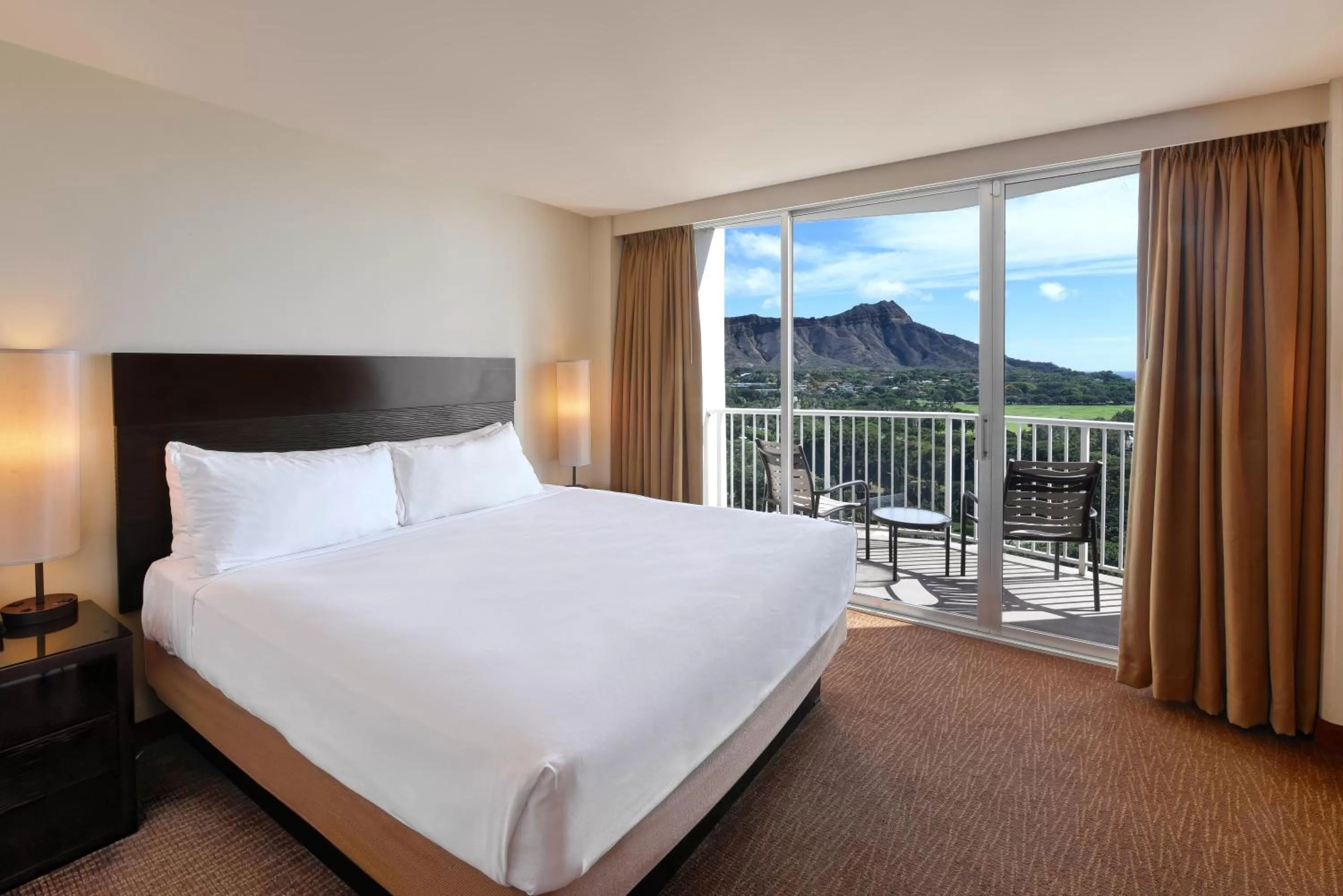 Bed in Park Shore Waikiki