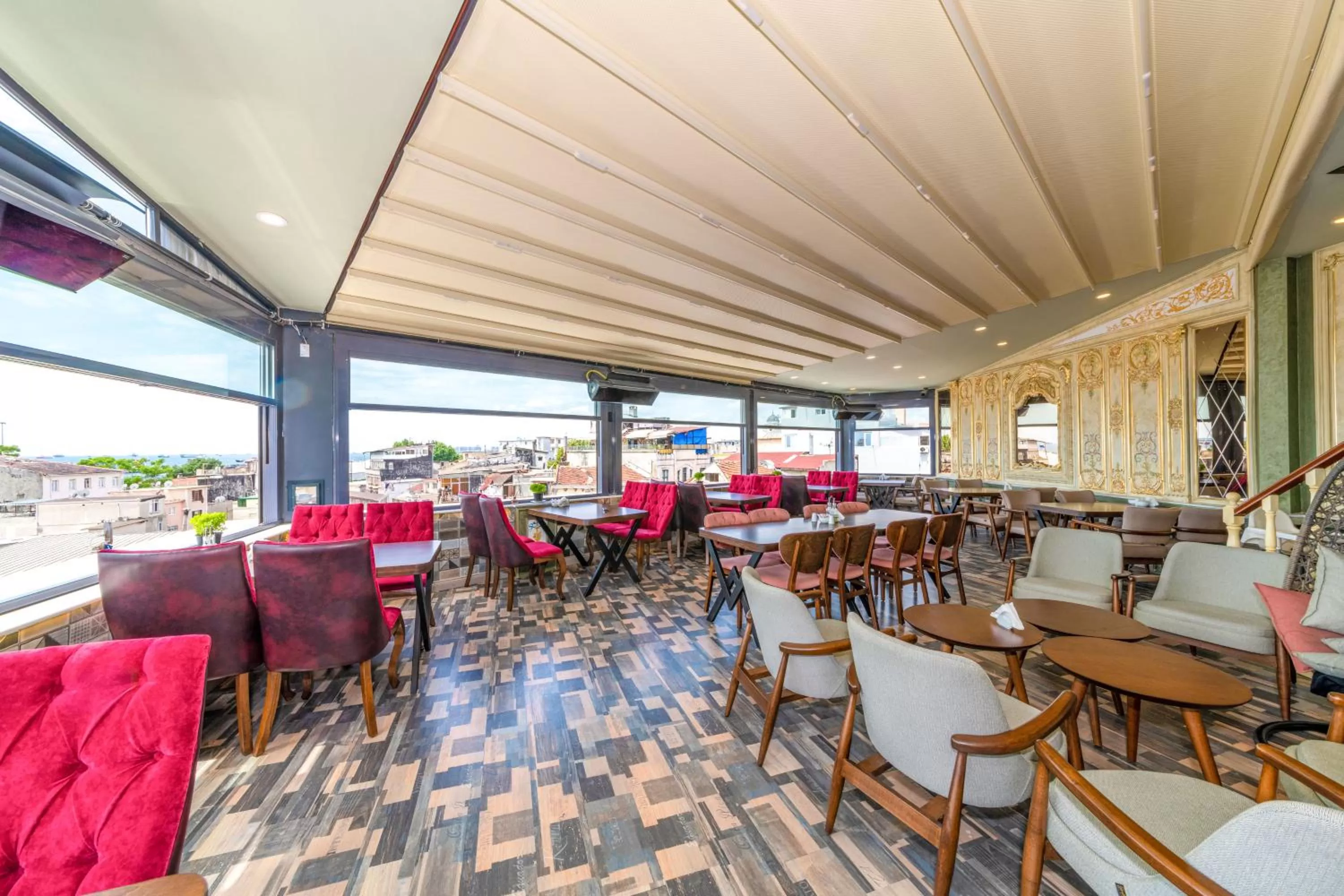 Restaurant/places to eat in Golden Sand Hotel