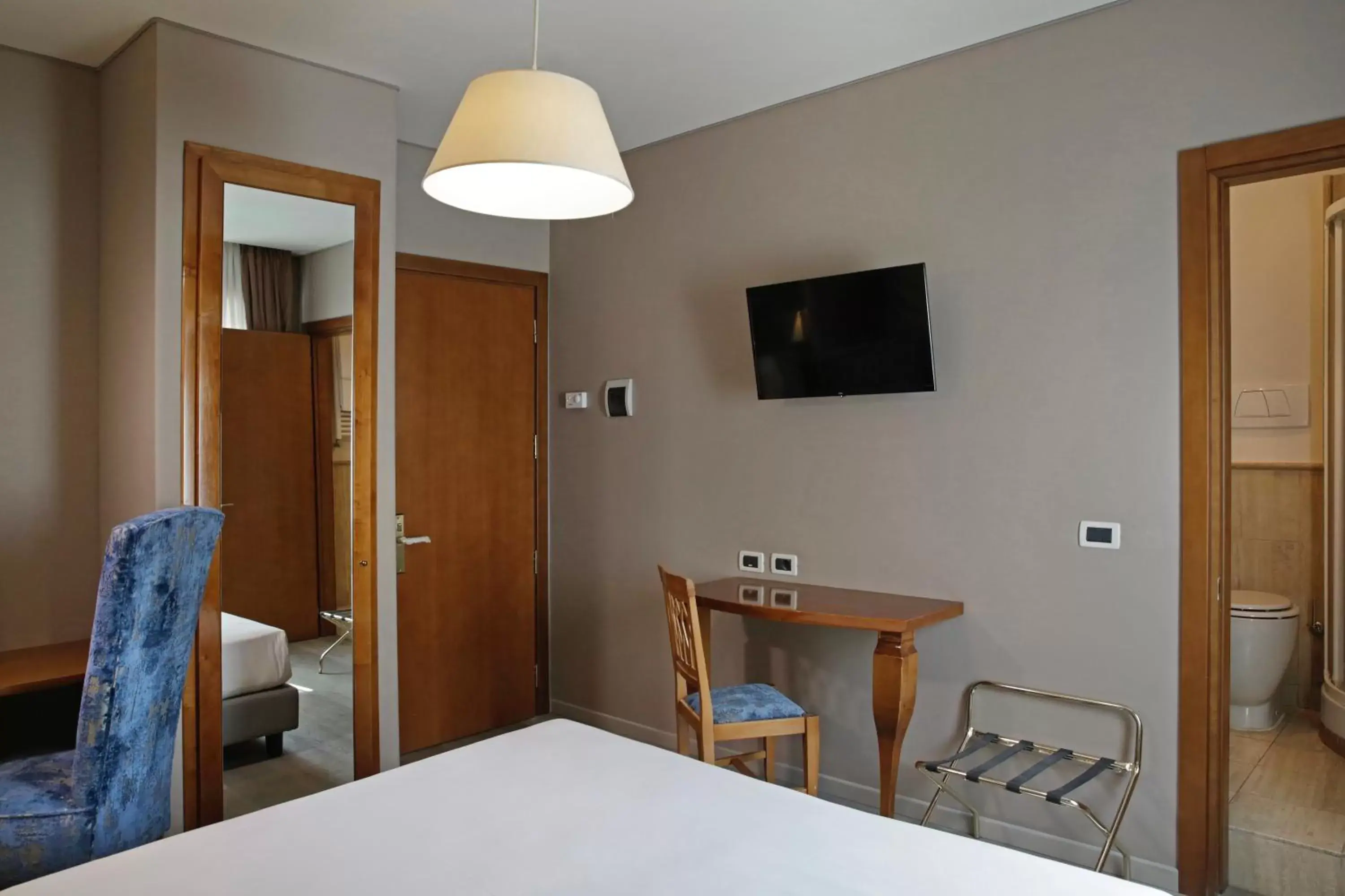 Standard Double or Twin Room in BeYou Hotel Ponte Milvio Standard Double or Twin Room in BeYou Hotel Ponte Milvio