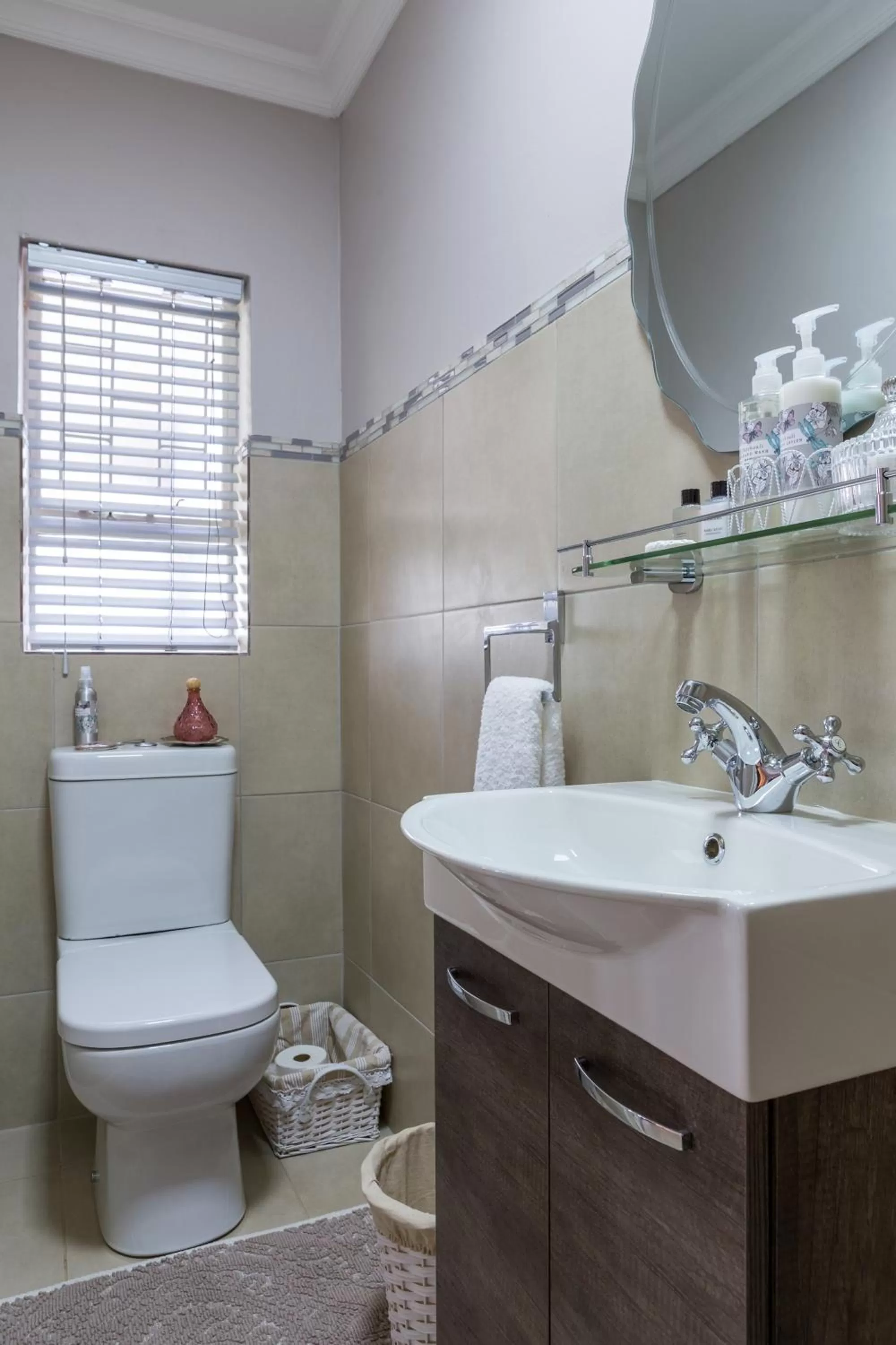 Shower, Bathroom in La Vida Luka - Luxury Guesthouse