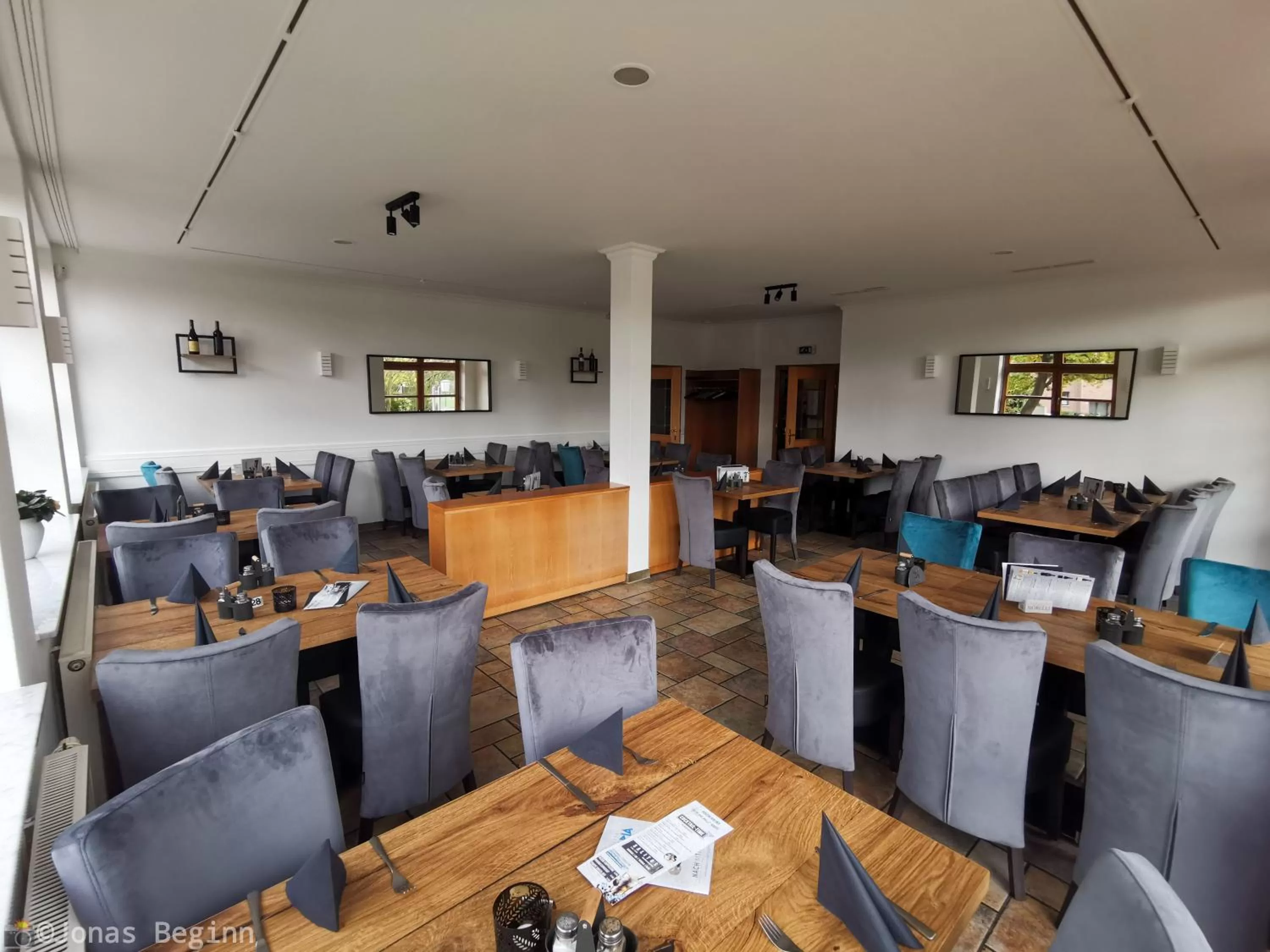 Restaurant/places to eat in Olympia Hotel & Restaurant