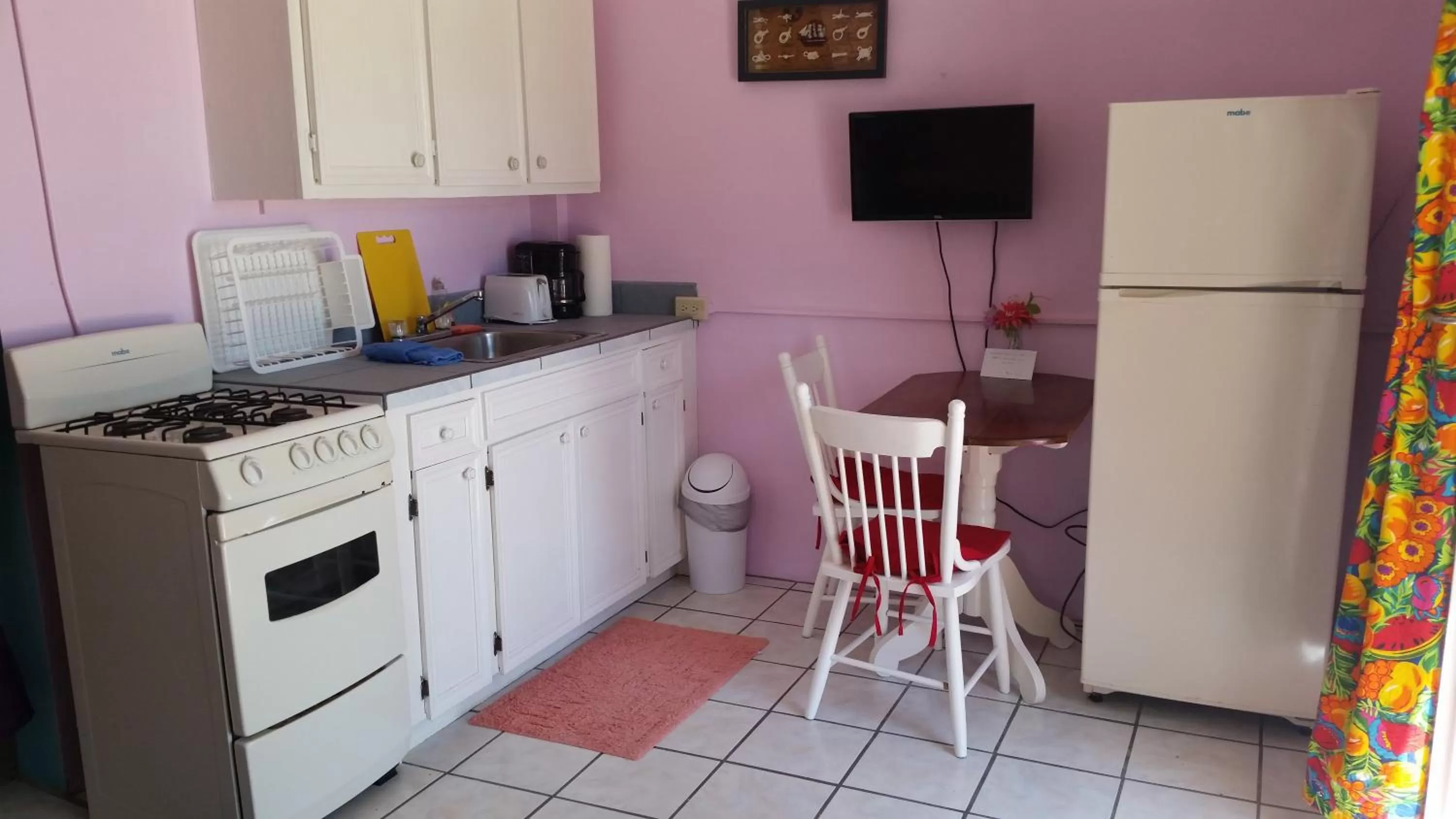 kitchen, Kitchen/Kitchenette in Barefoot Beach Belize