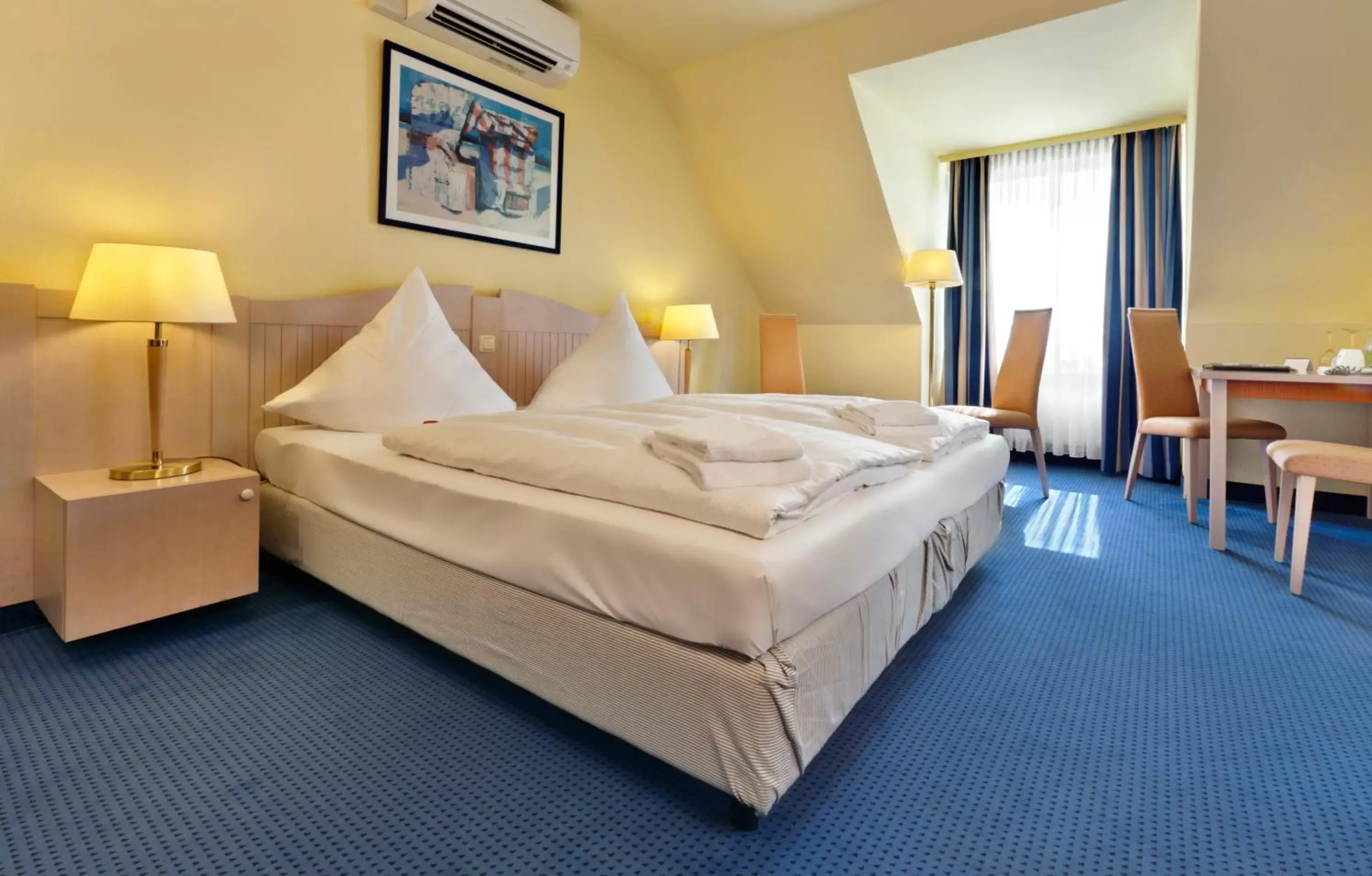 Double or Twin Room in Tryp by Wyndham Luebeck Aquamarin Double or Twin Room in Tryp by Wyndham Luebeck Aquamarin