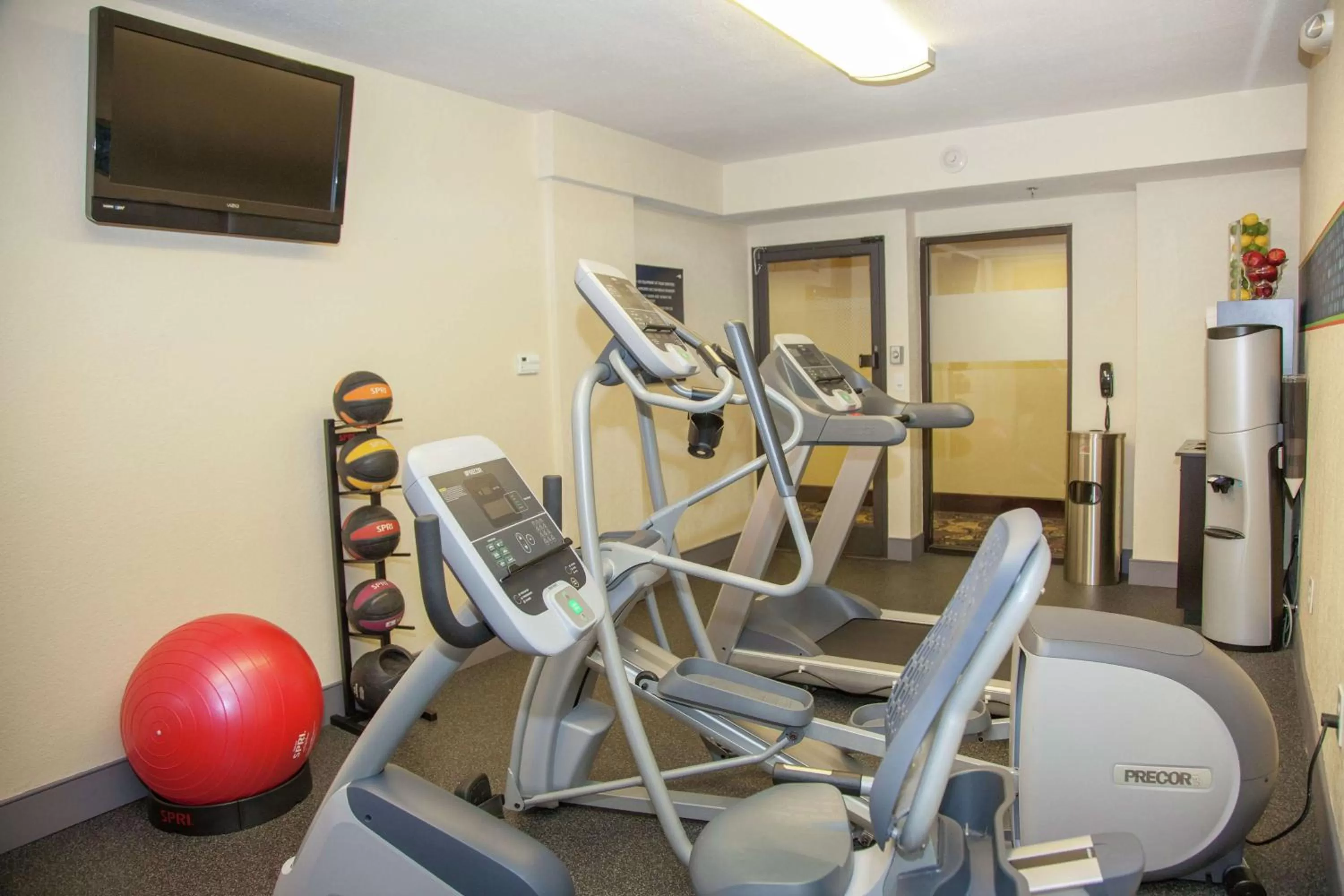 Fitness centre/facilities in Hampton Inn I-10 & College Drive
