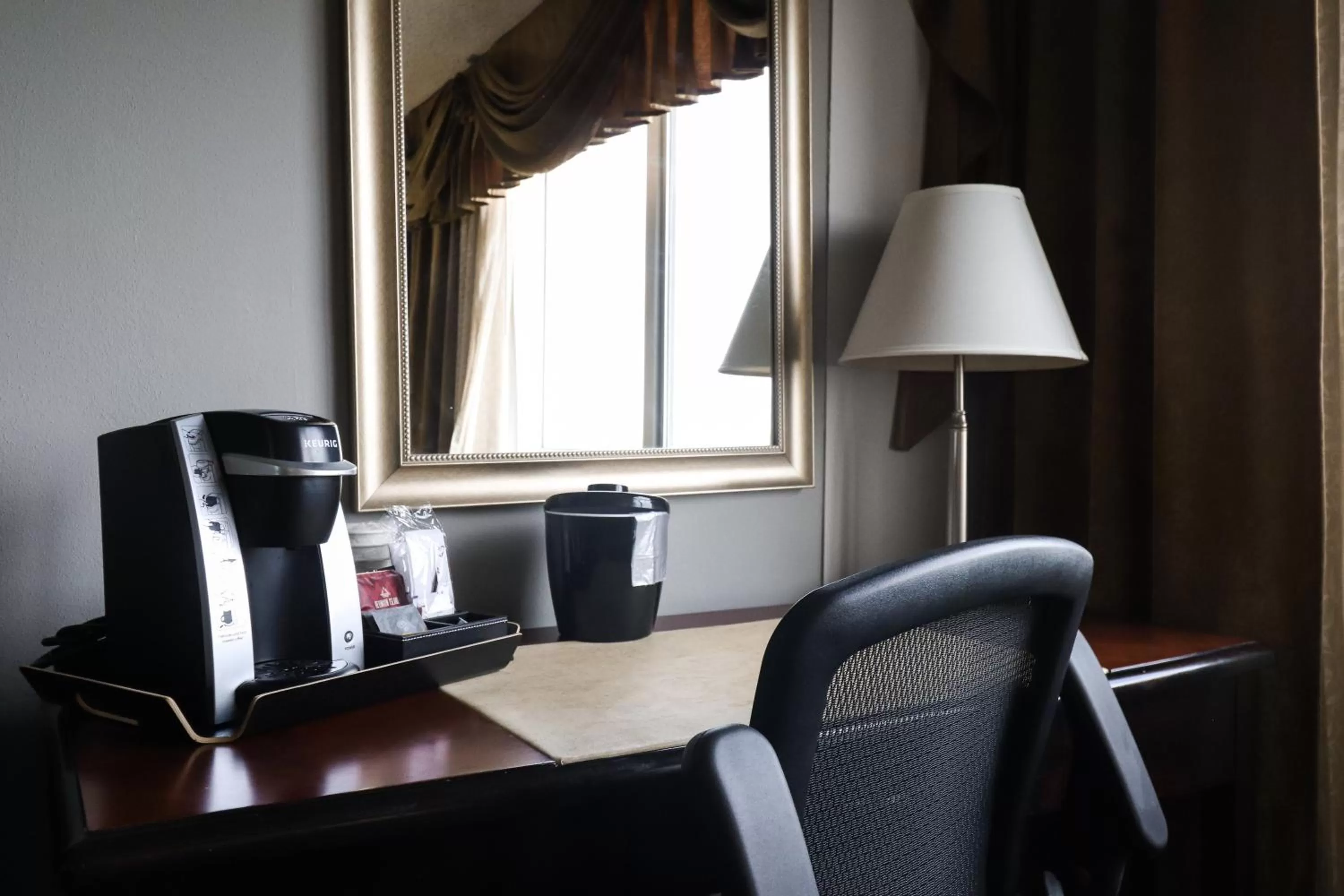 Coffee/tea facilities in Wyndham Houston near NRG Park - Medical Center