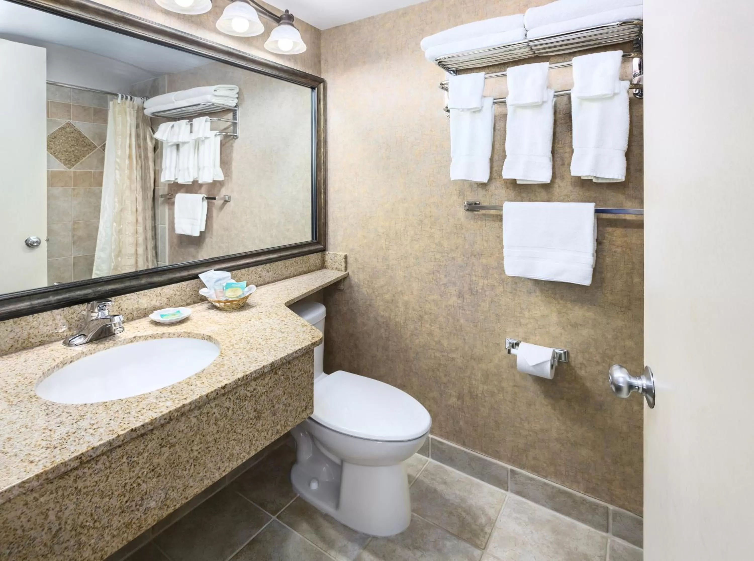 Bathroom in Arrowwood Resort Hotel and Conference Center - Alexandria