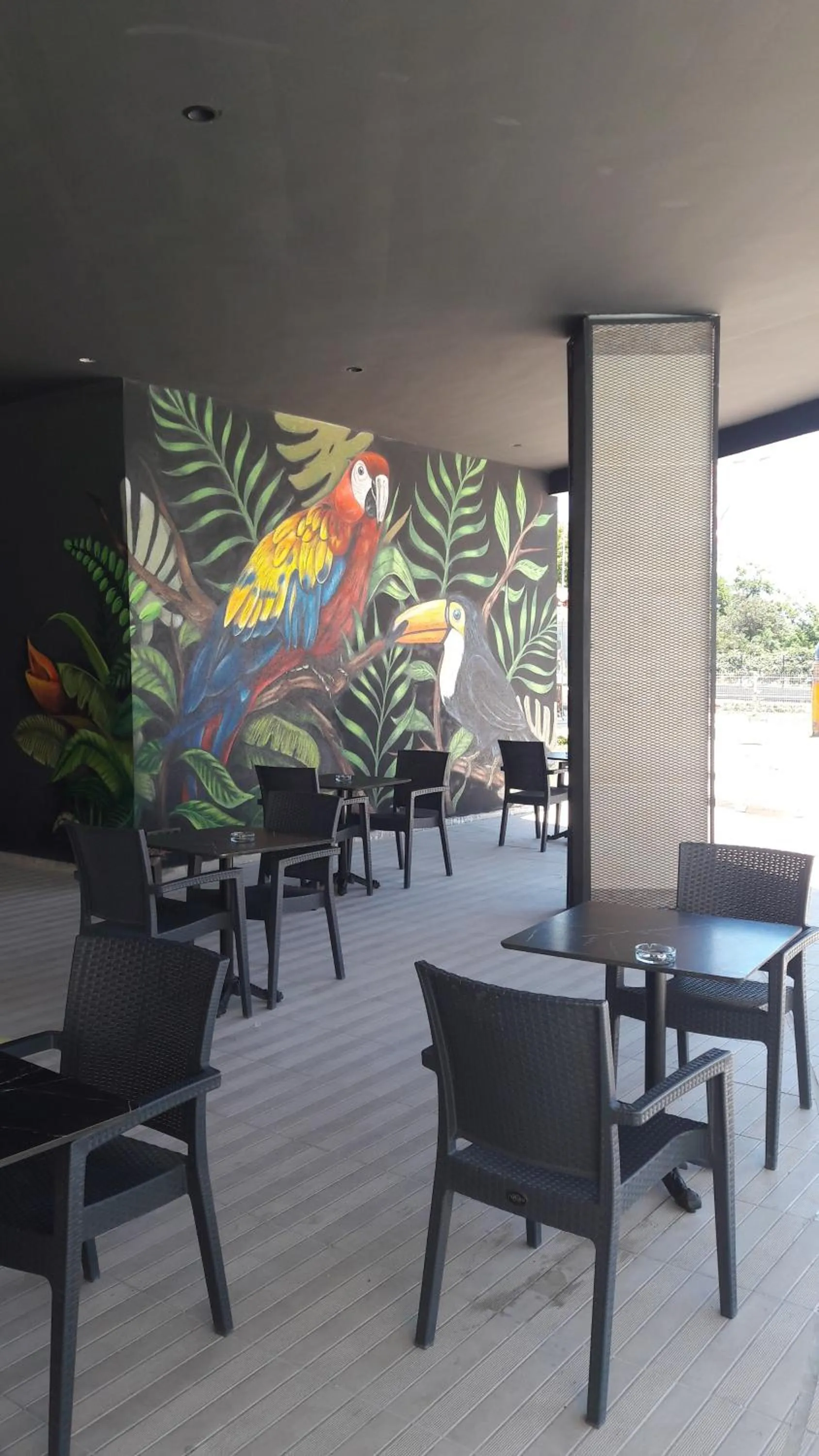 Lounge or bar in Cender Hotel