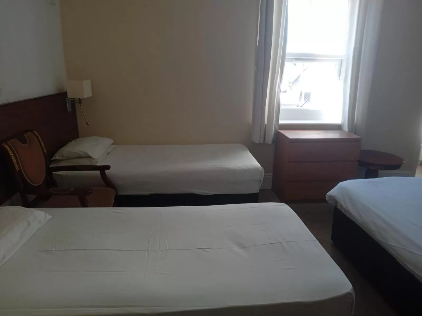 Bedroom in Glastonbury Hotel