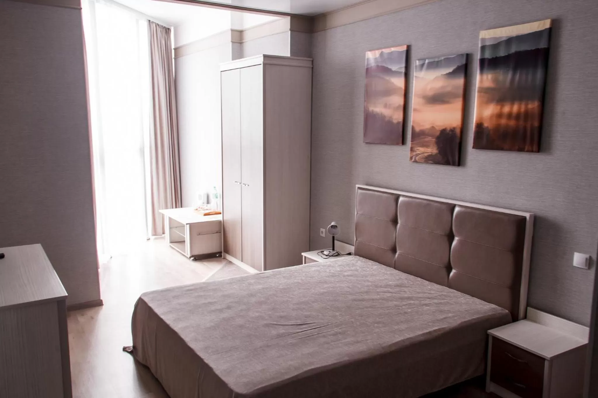 Photo of the whole room, Bed in Elite Hotel