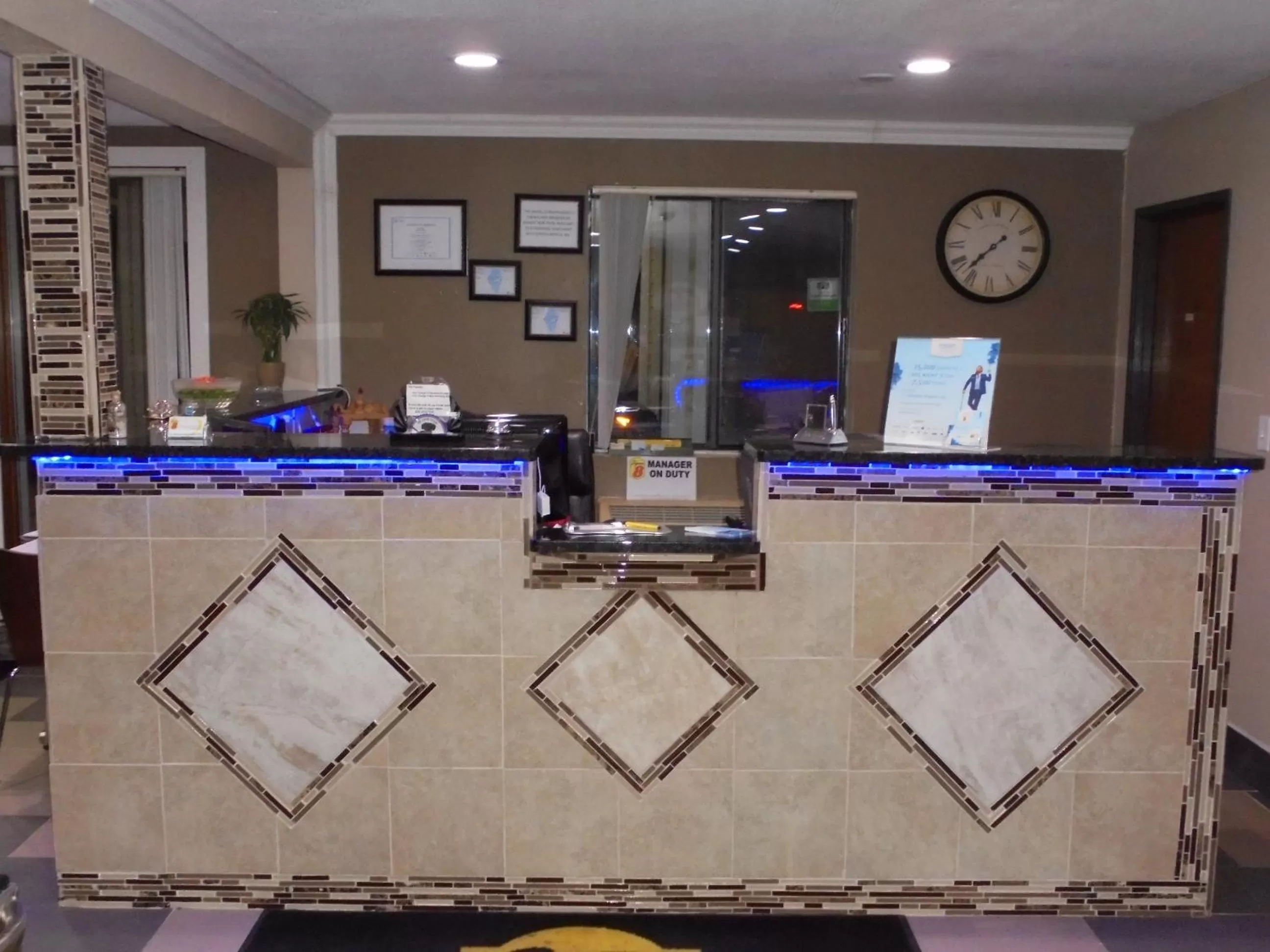 Super 8 by Wyndham Okawville