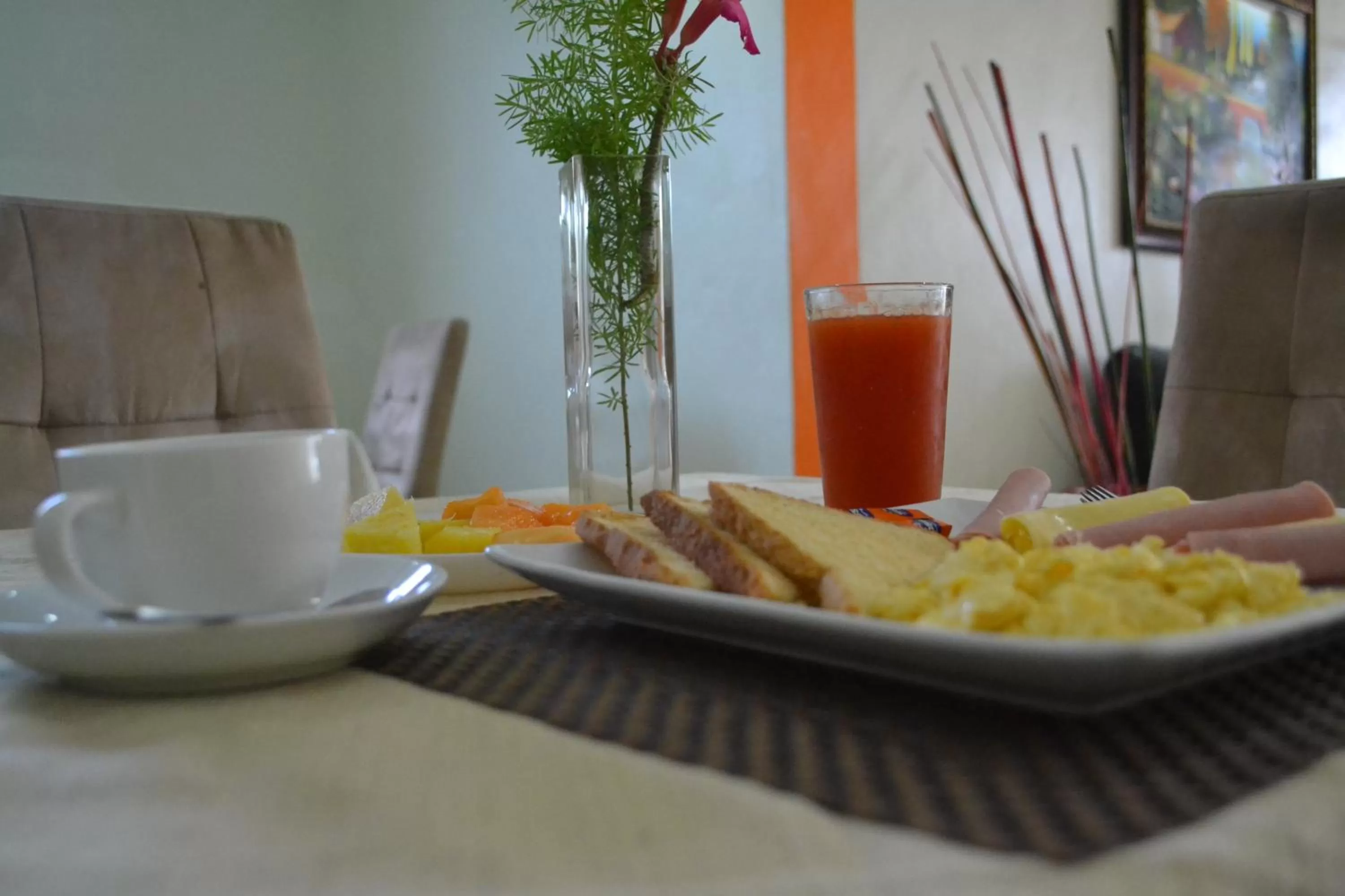 Food and drinks in Hotel Renacer