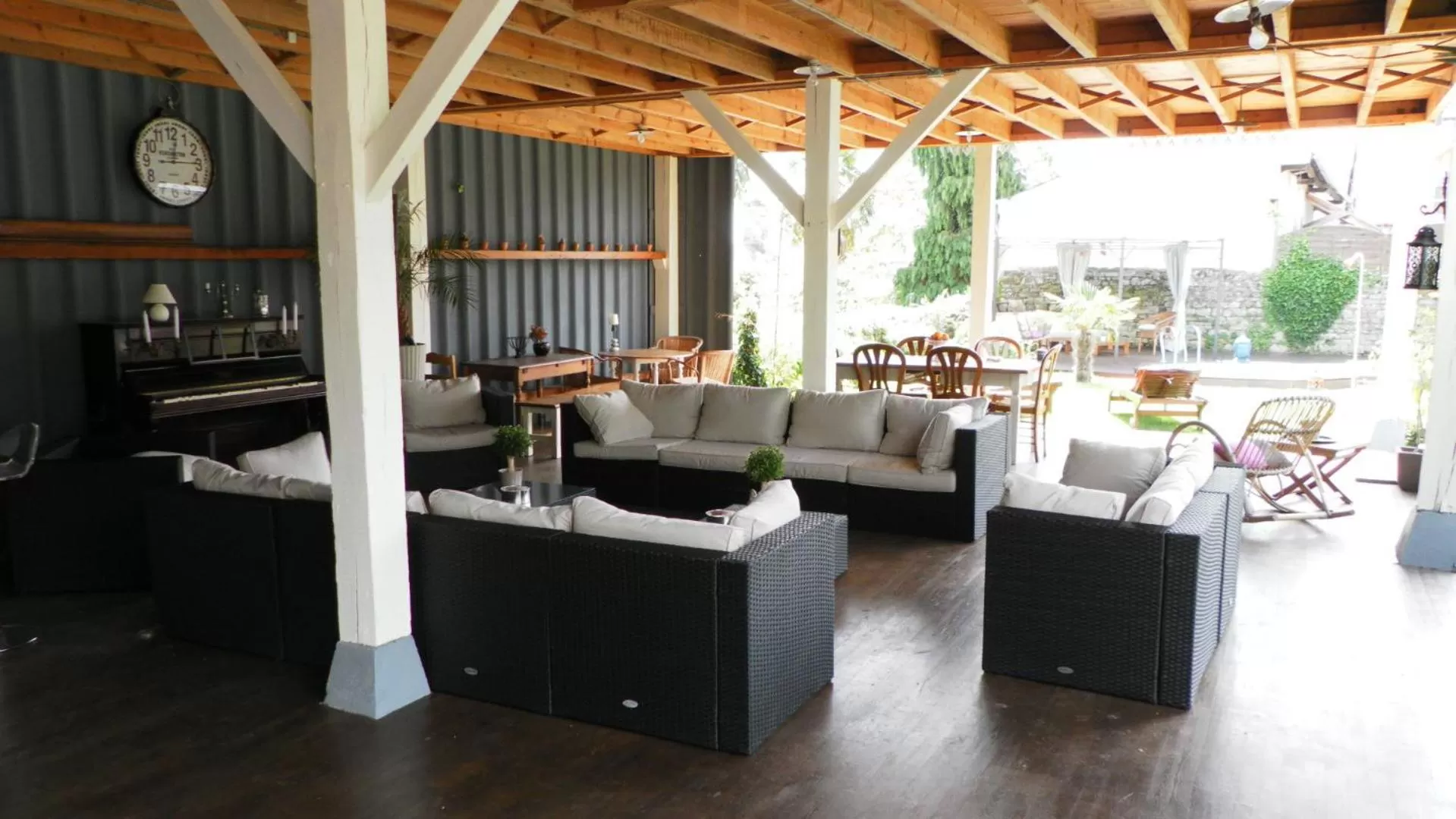 Patio in Chambres d'Hotes Le 1900