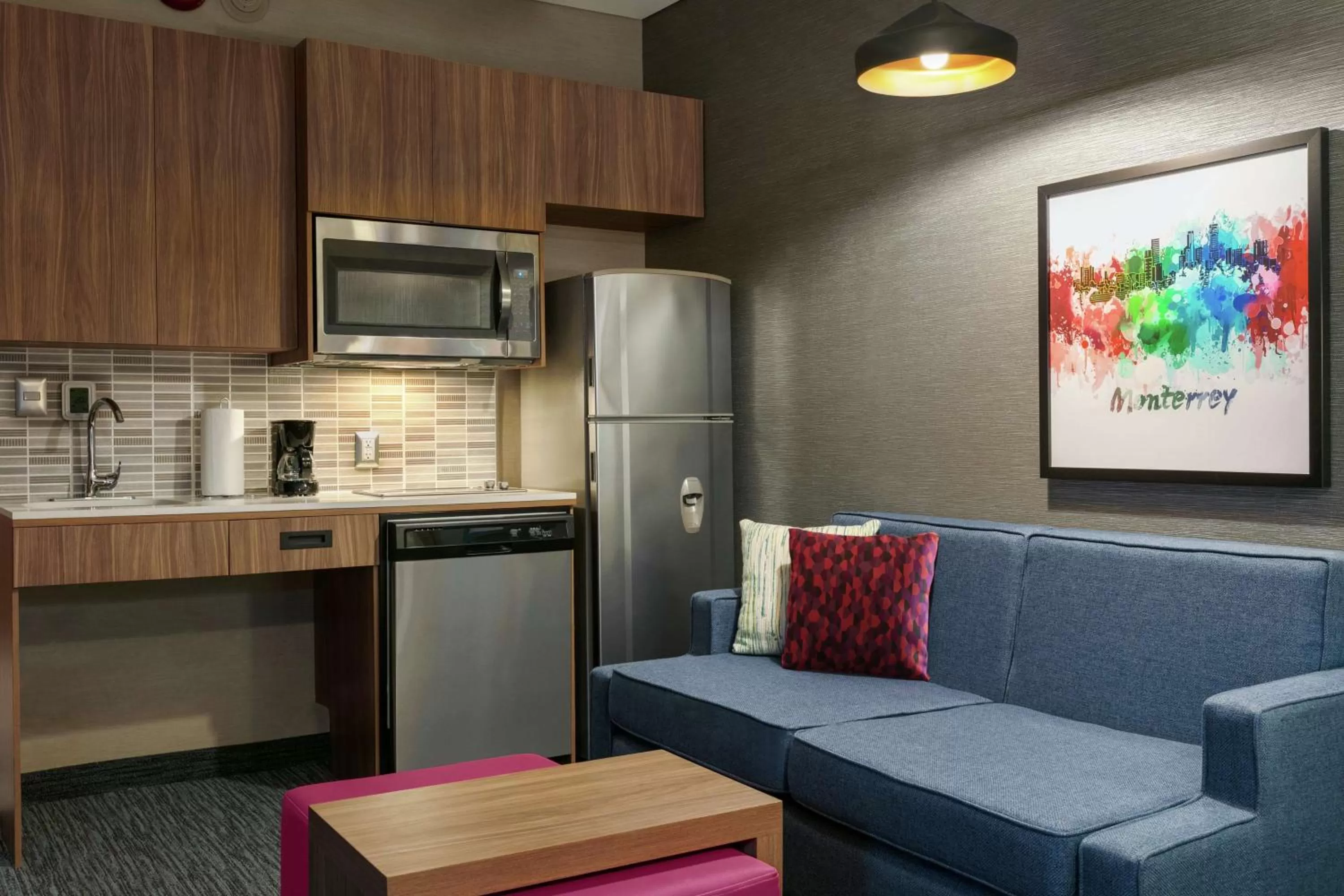 Living room in Homewood Suites By Hilton Monterrey Apodaca