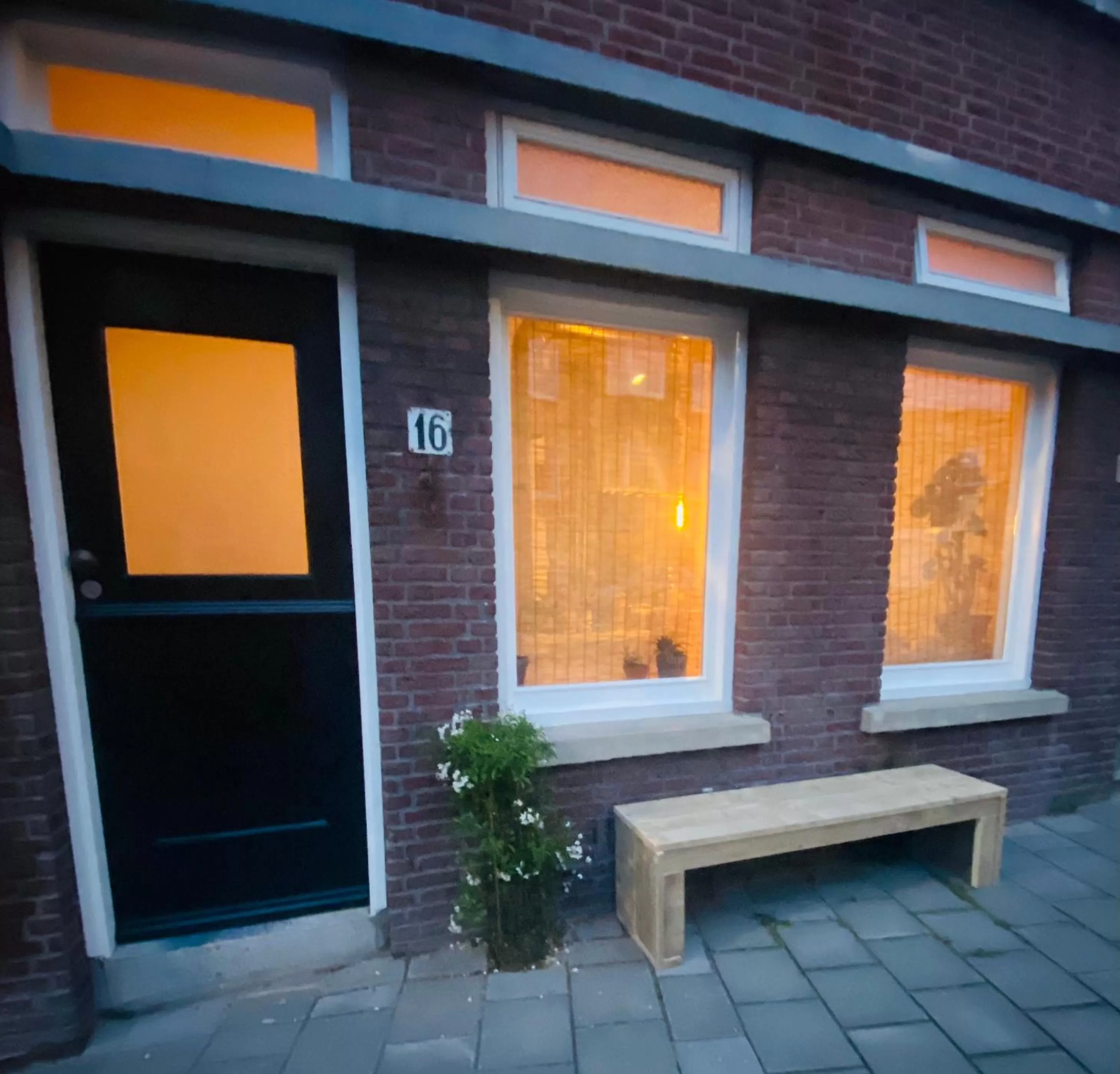 Property building in Tiny Beachhouse