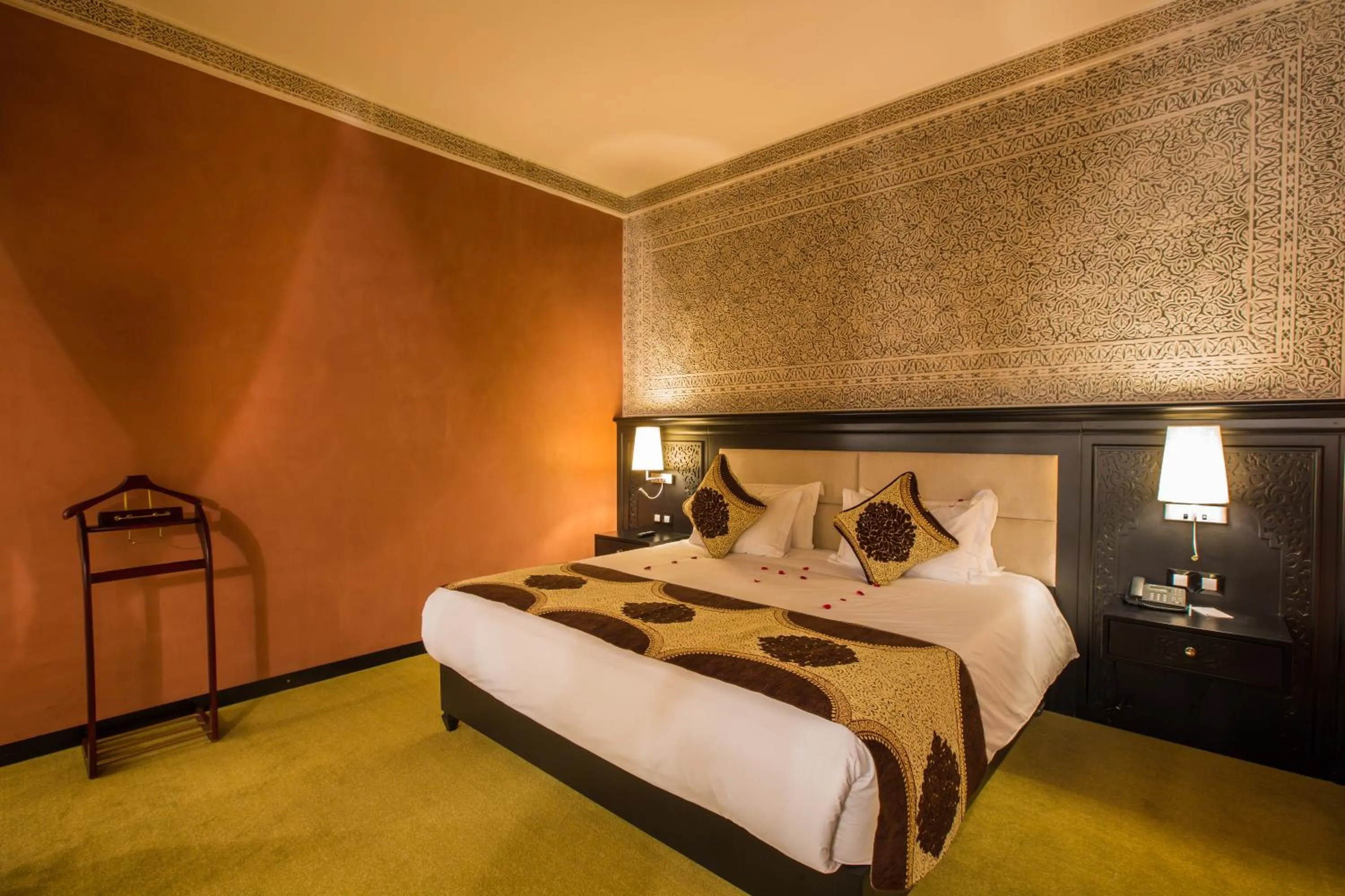 Bed in Ennakhil Marrakech Hotel & SPA