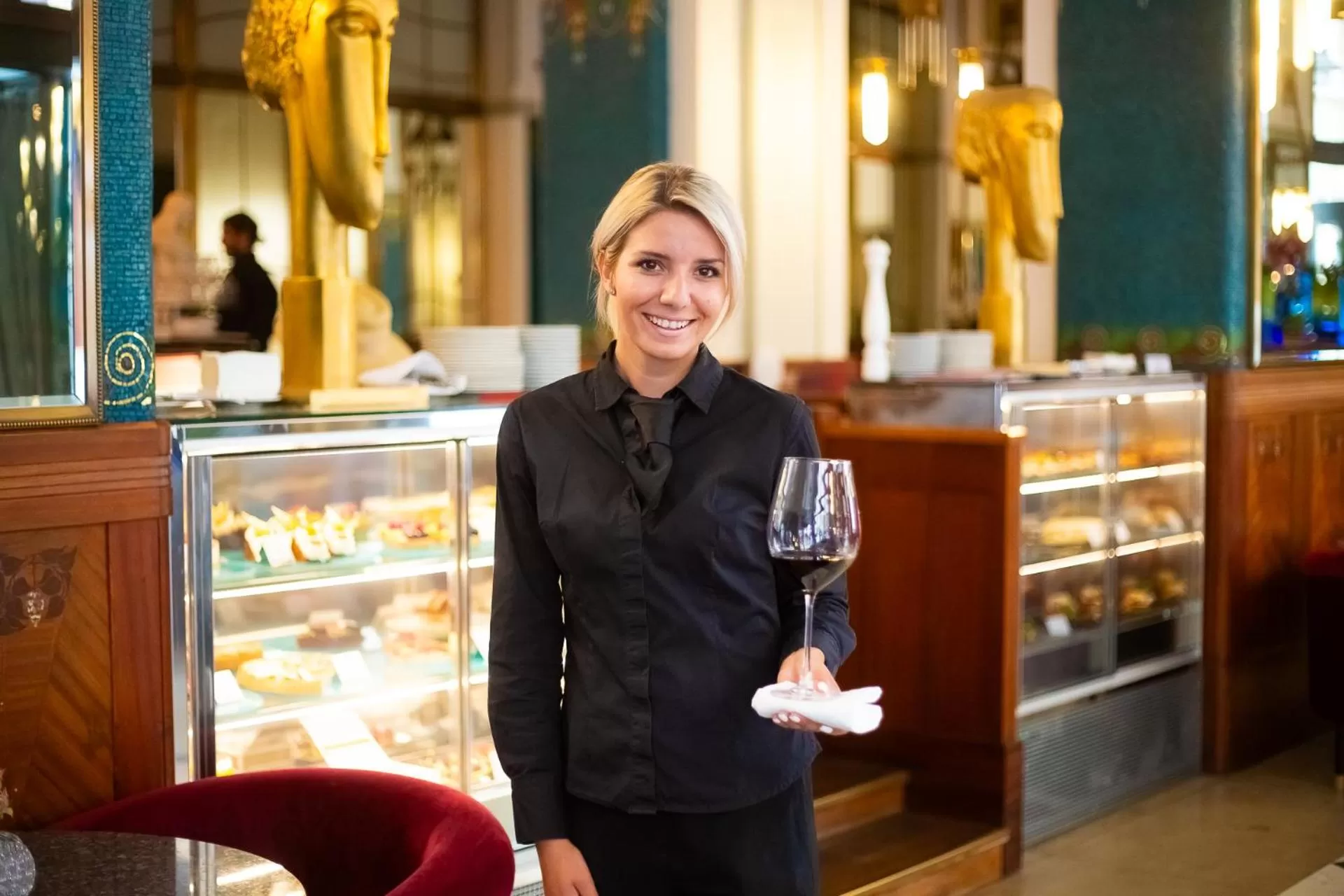 Restaurant/places to eat in Hotel Paris Prague