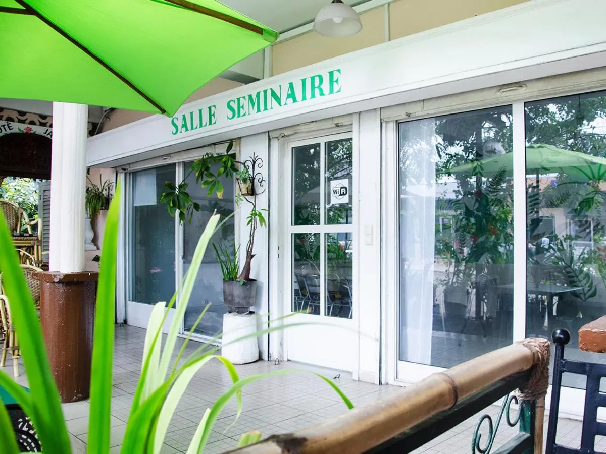 Seating area in Hotel Jardin de la Paix