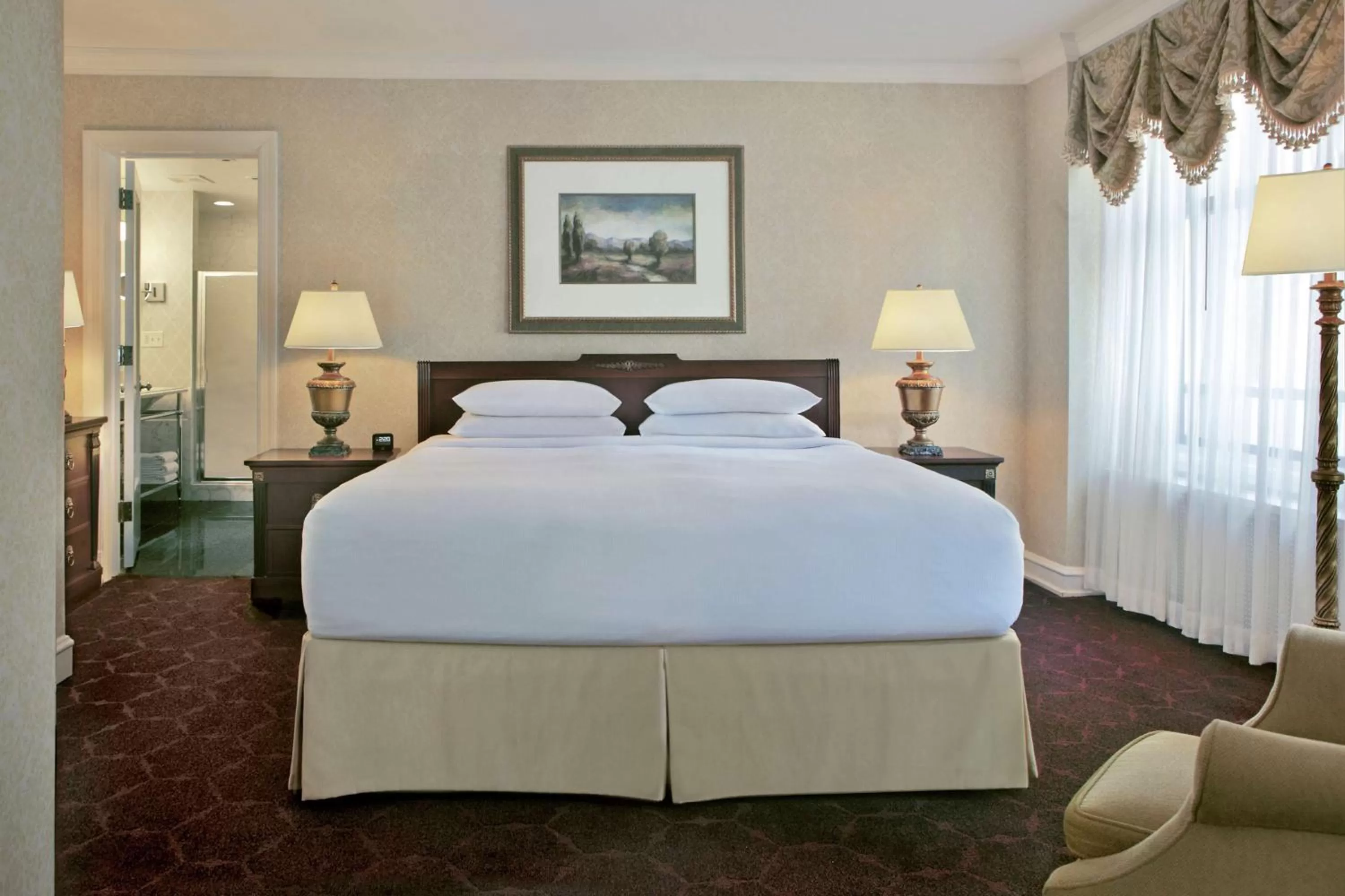 Living room, Bed in The Drake Hotel