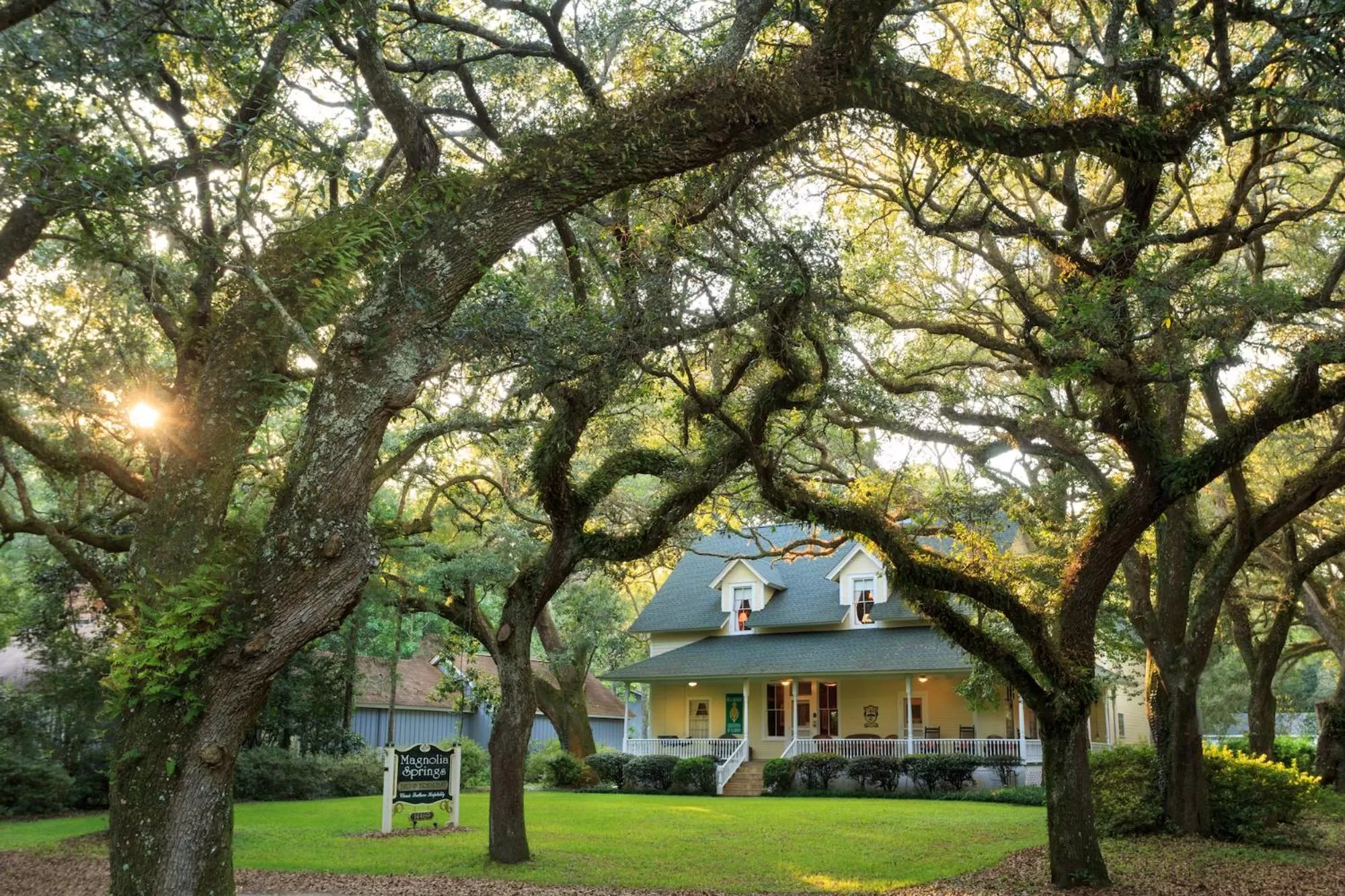 Facade/entrance in Magnolia Springs Bed and Breakfast