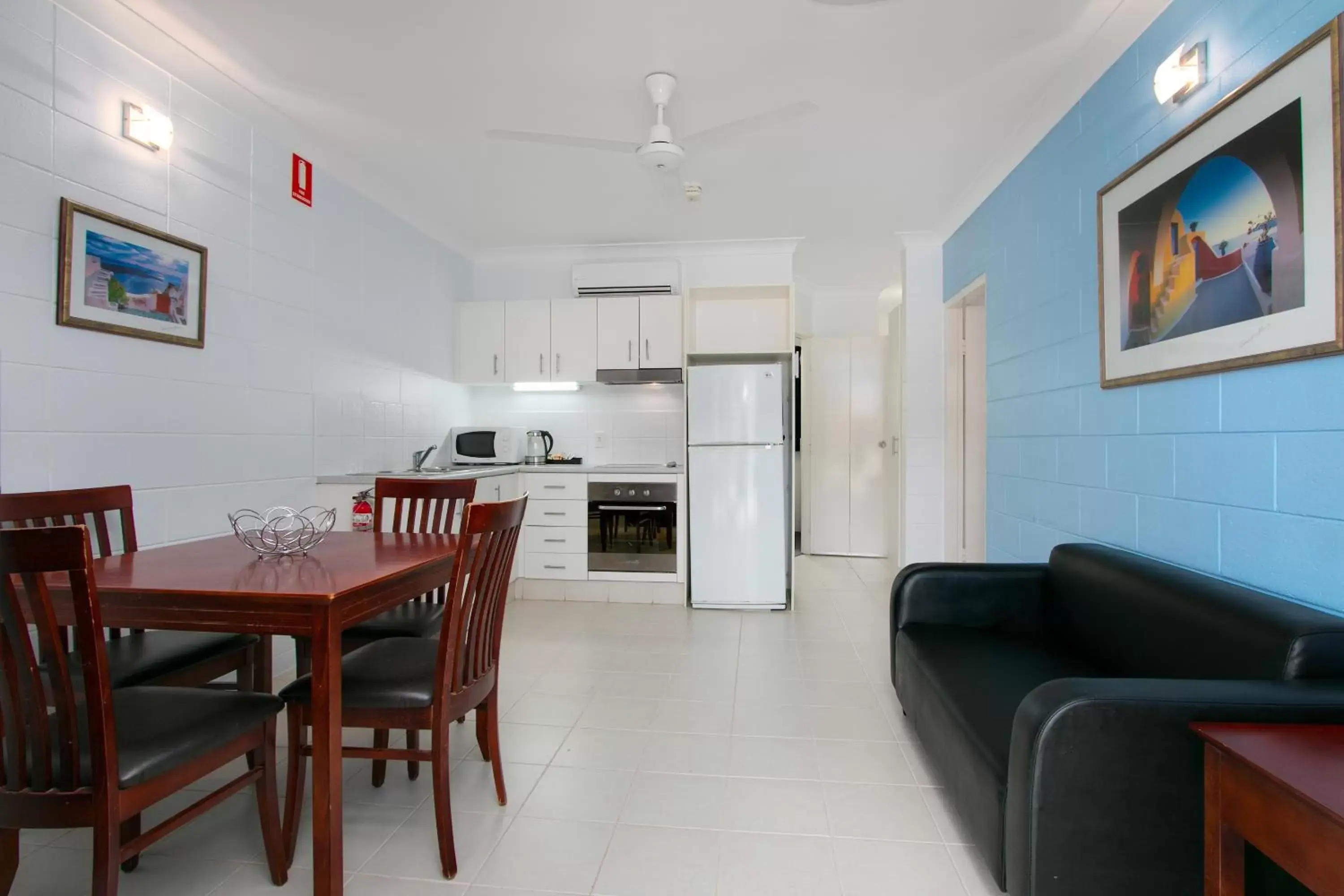 Superior Two-Bedroom Apartment in Cairns City Palms Superior Two-Bedroom Apartment in Cairns City Palms