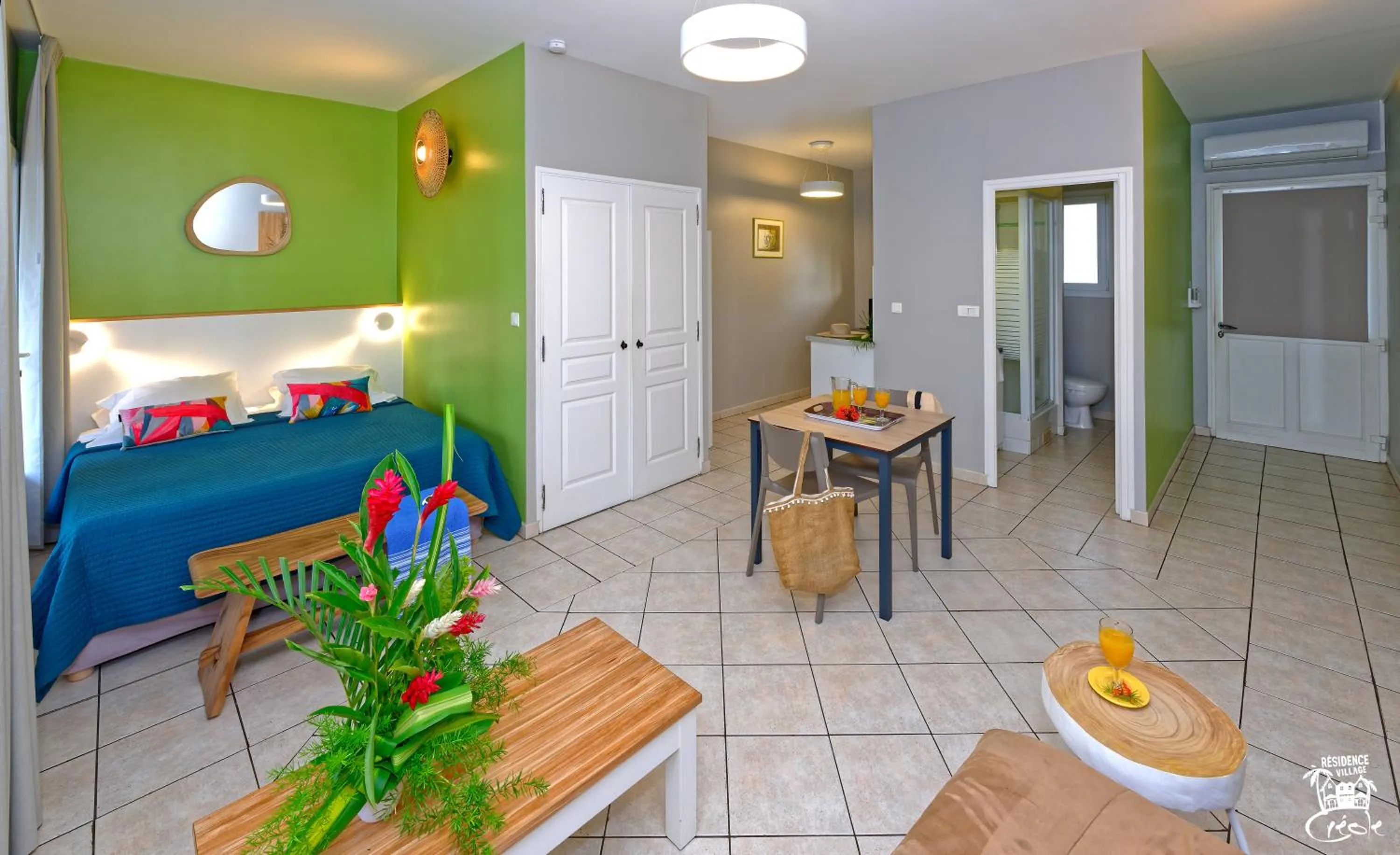 Casino, Bed in Village Creole