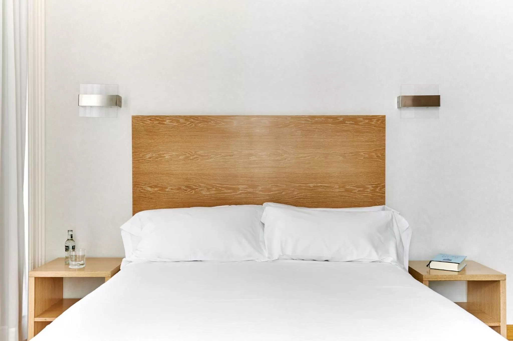 Bedroom, Bed in Regente Hotel