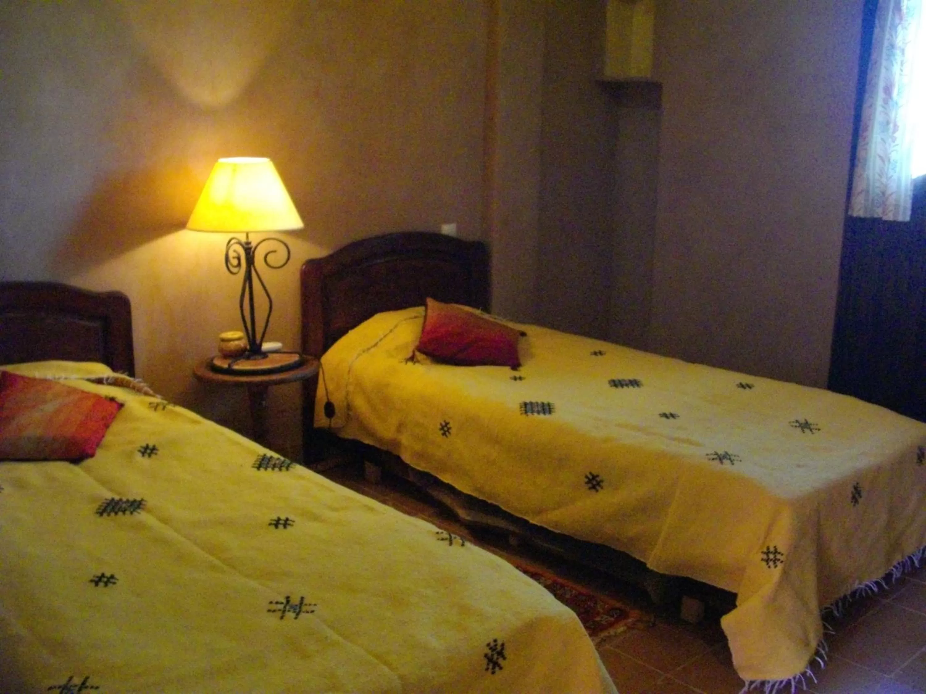 Photo of the whole room, Bed in Kasbah Zitoune