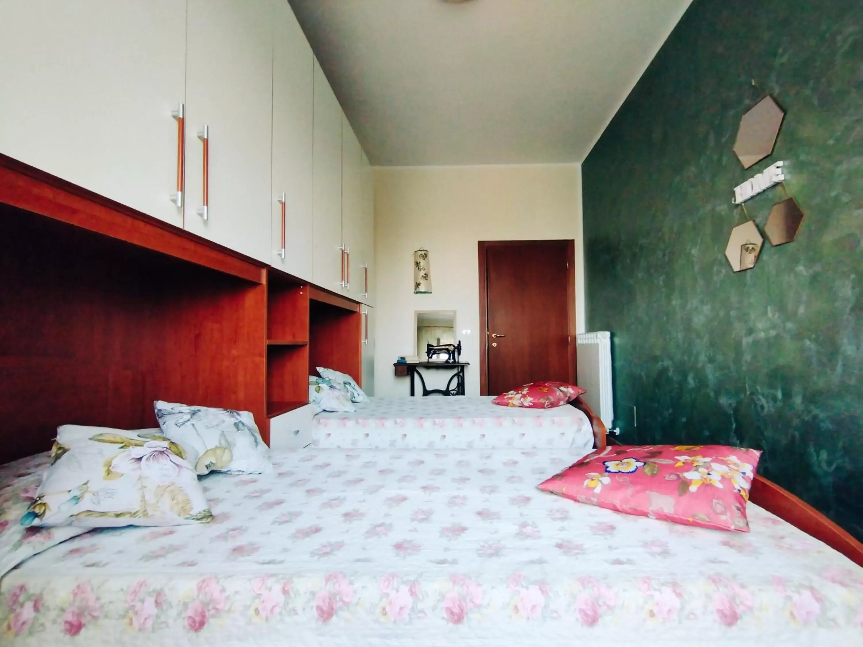 Twin Room with View in La Casa tra Gli Ulivi Cottage House Twin Room with View in La Casa tra Gli Ulivi Cottage House