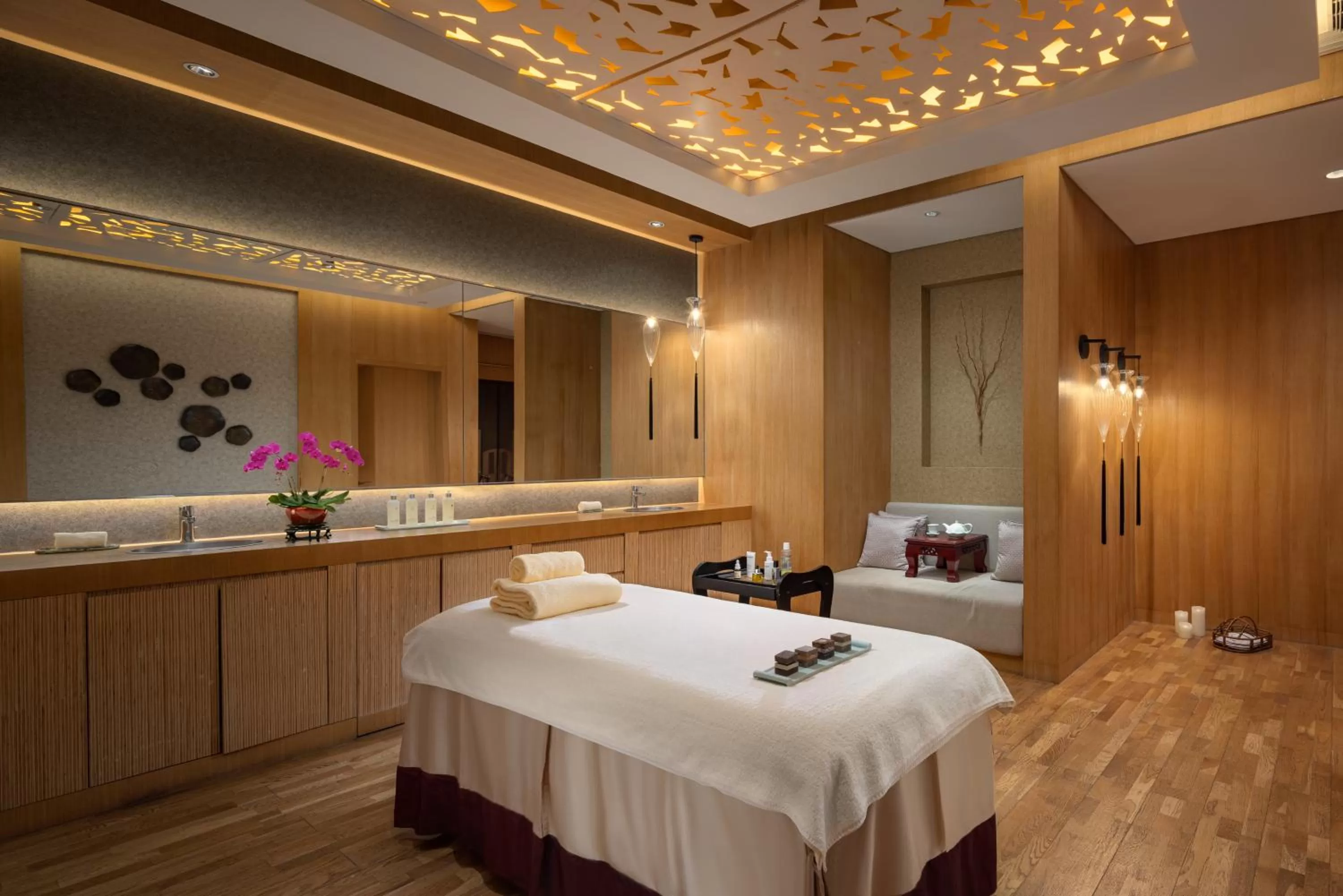 Spa and wellness centre/facilities, Bed in Shangri-La Nanjing