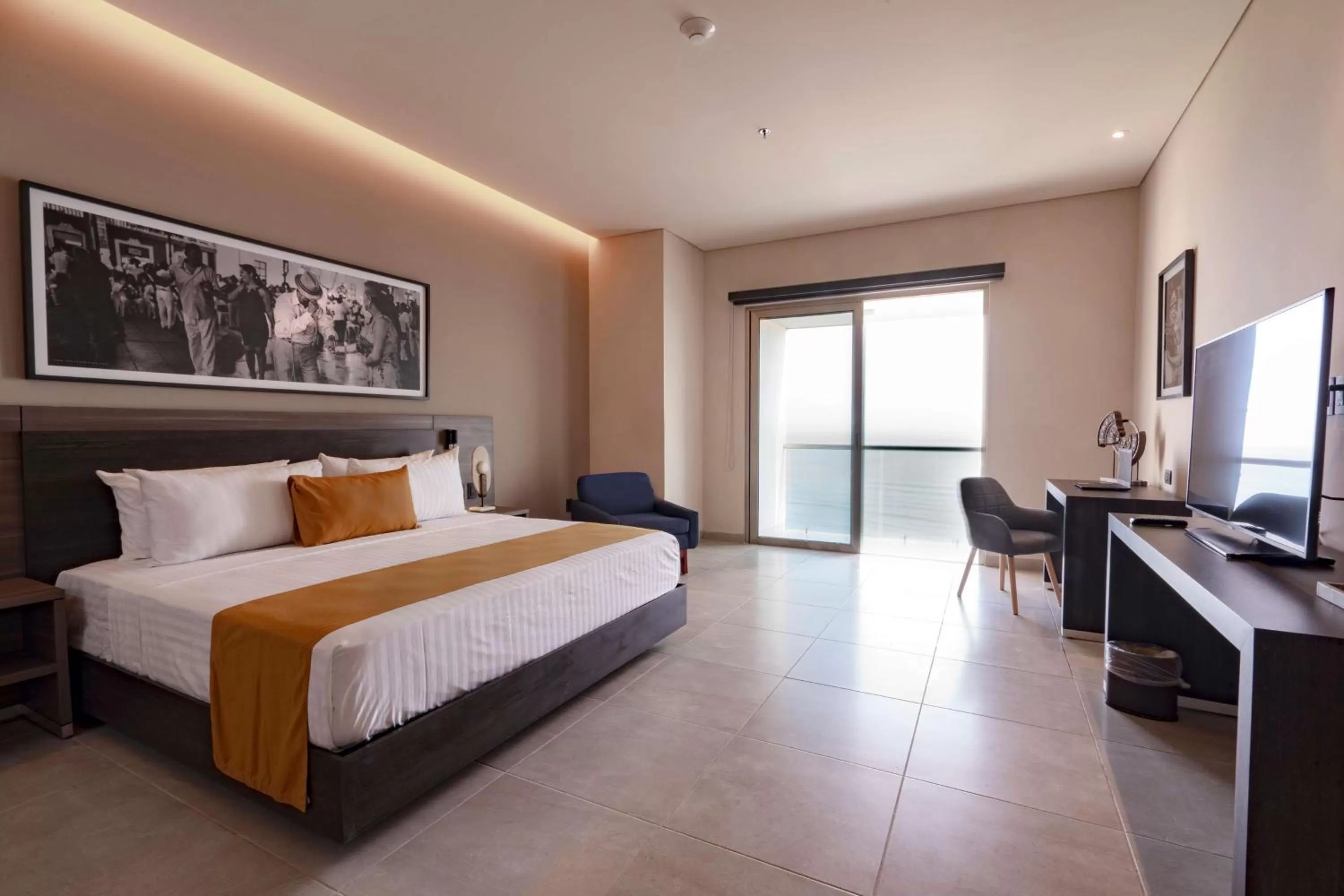 Photo of the whole room, Bed in Best Western Plus Riviera Veracruz