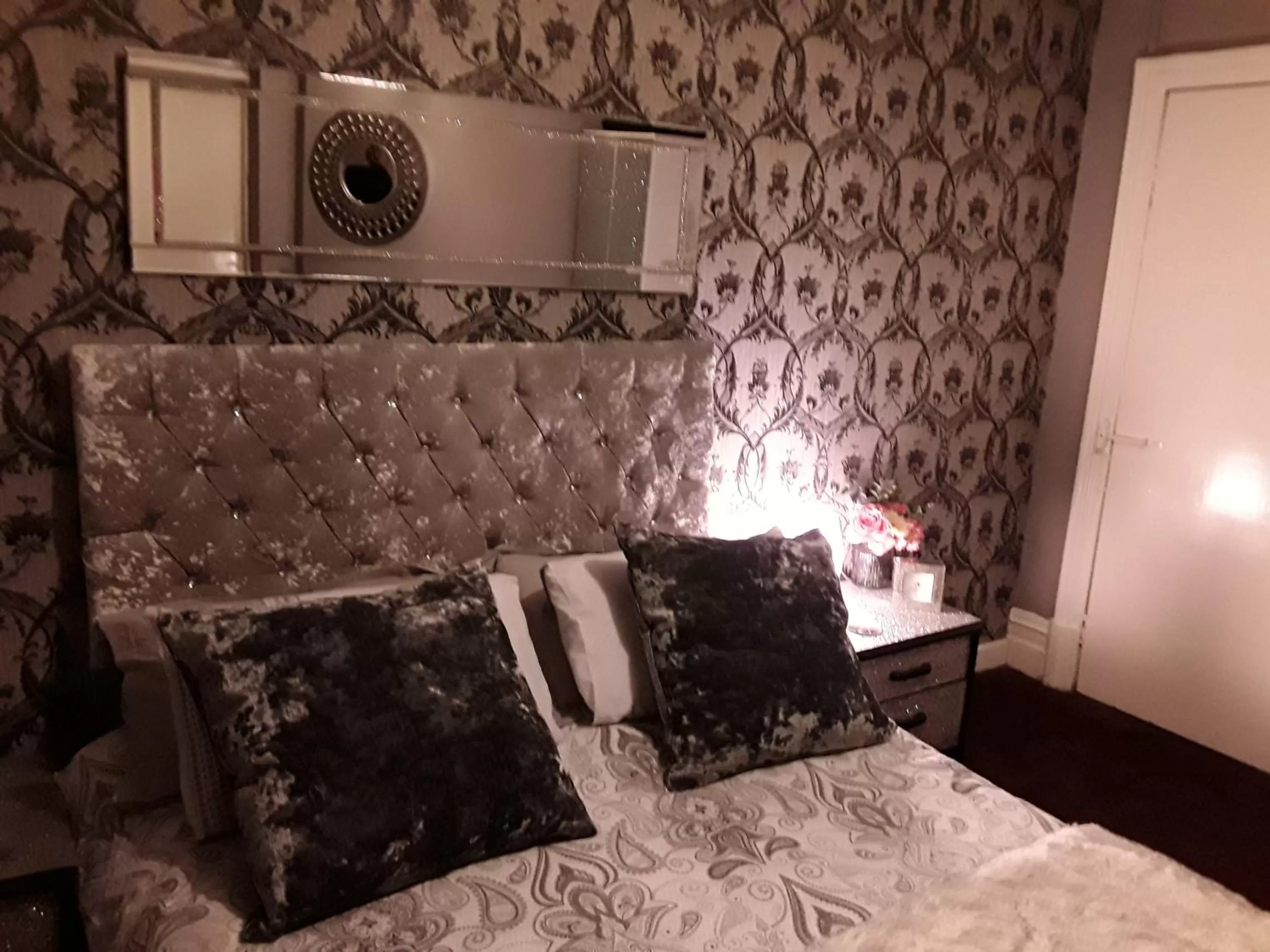 Bedroom, Bed in Mayfair Hotel