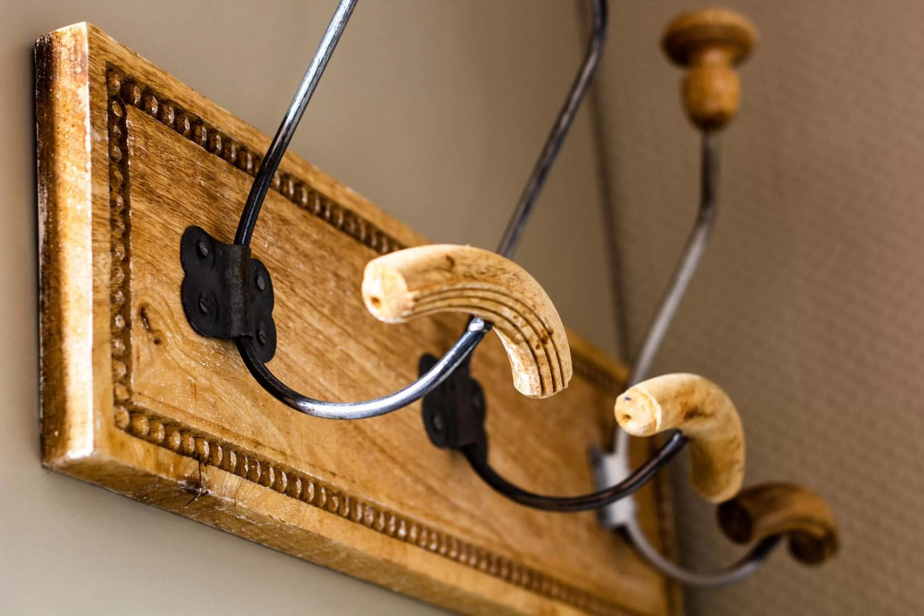 Decorative detail in Hôtel de France