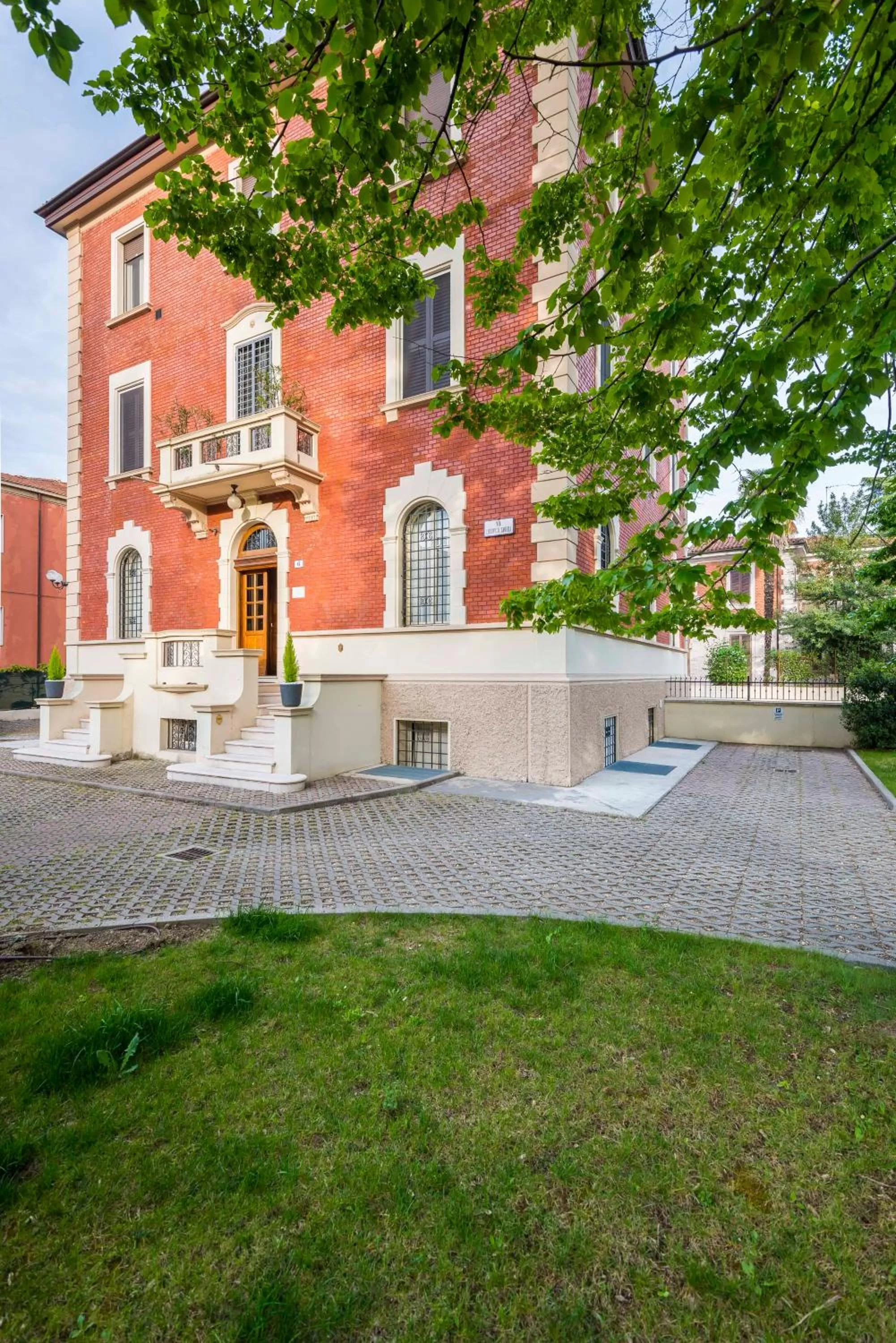 Property building in Villa Savioli Room & Breakfast