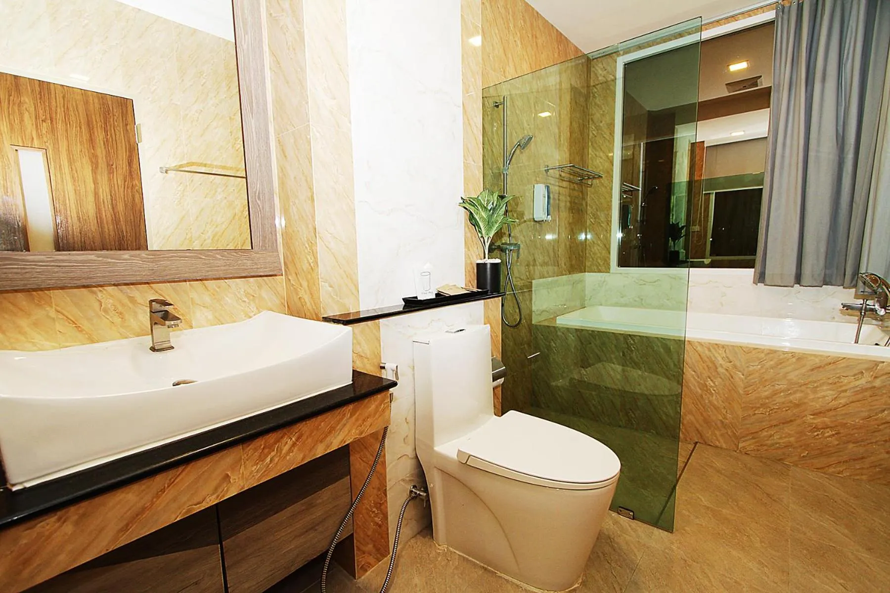 Bathroom in The Contrast i Hotel