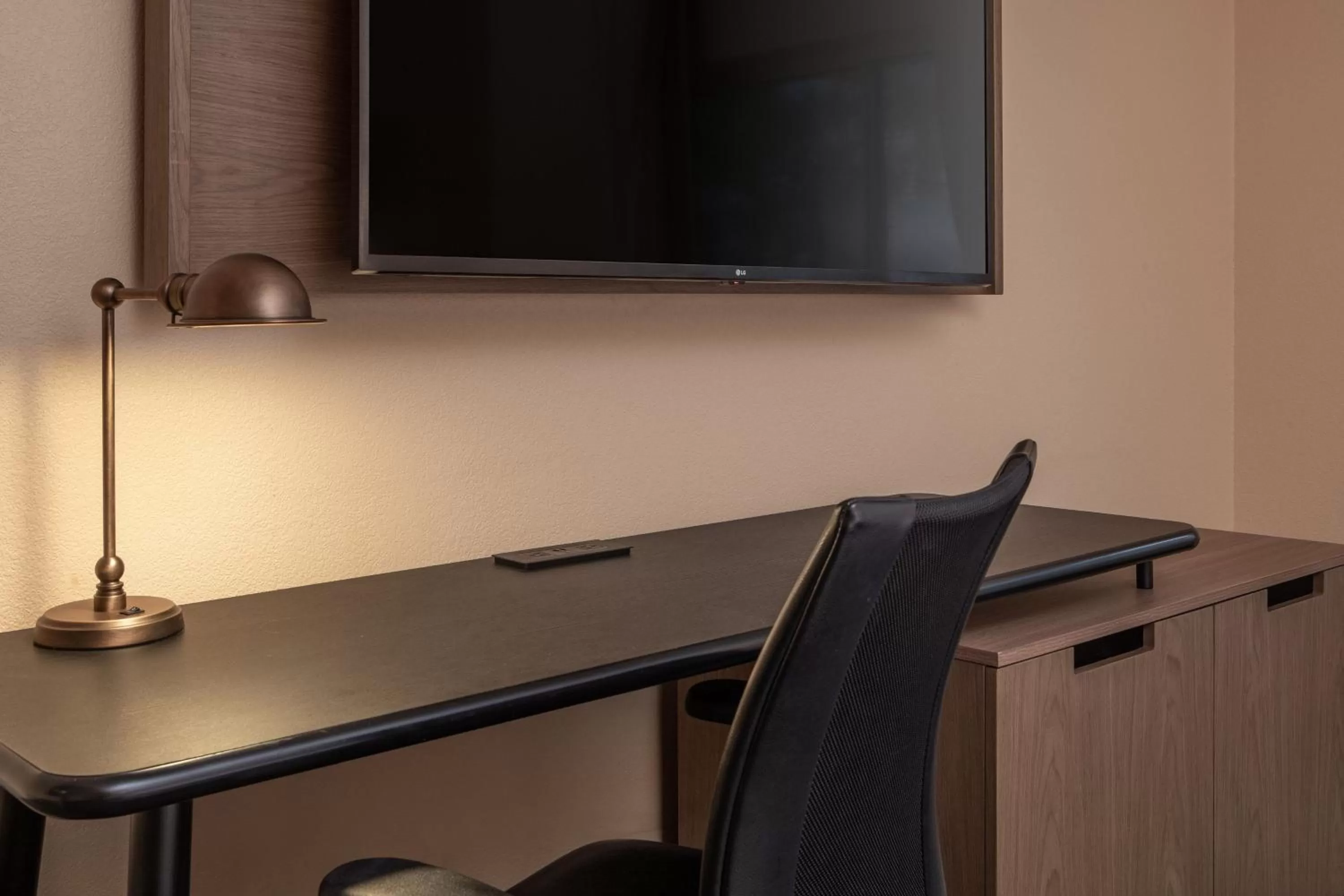 Photo of the whole room, TV/Entertainment Center in Fairfield Inn by Marriott Albany University Area