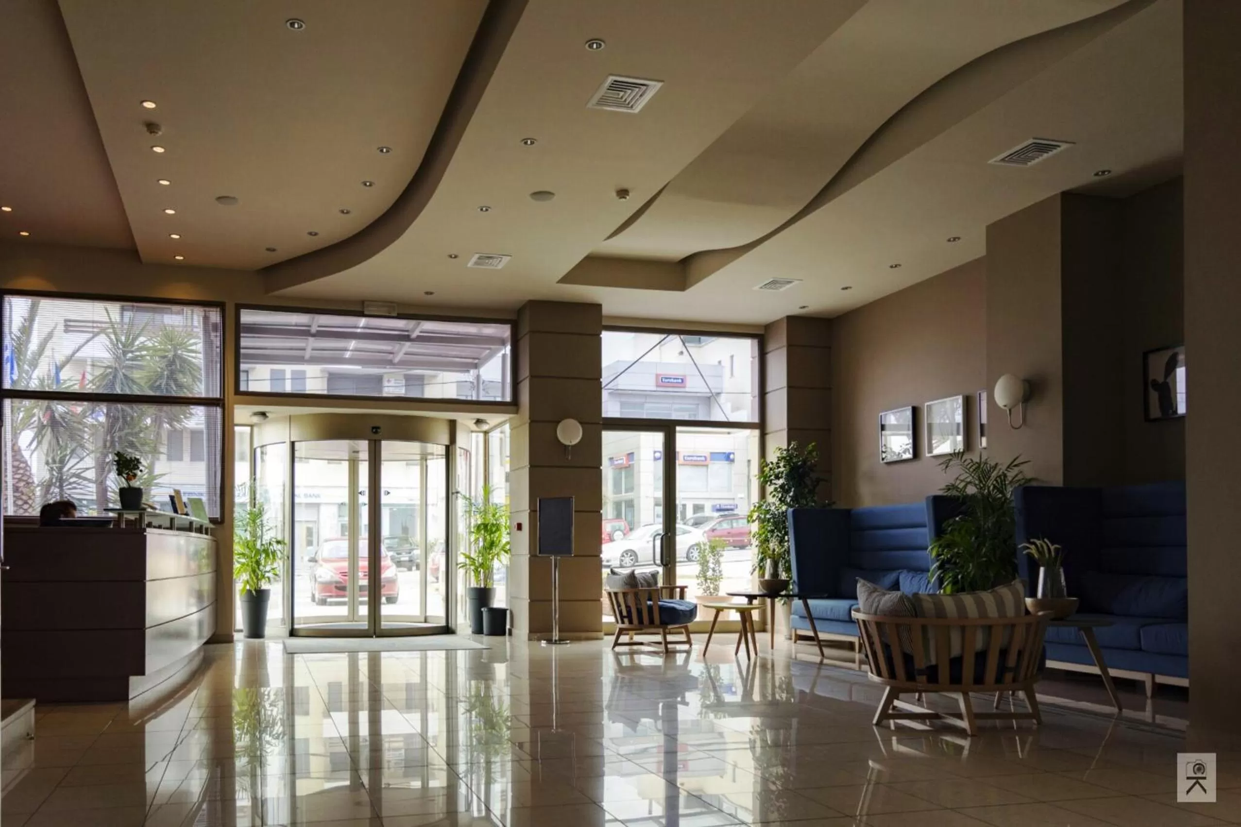 Lobby or reception in Hotel Avra by Smile hotels - Free Airport Shuttle